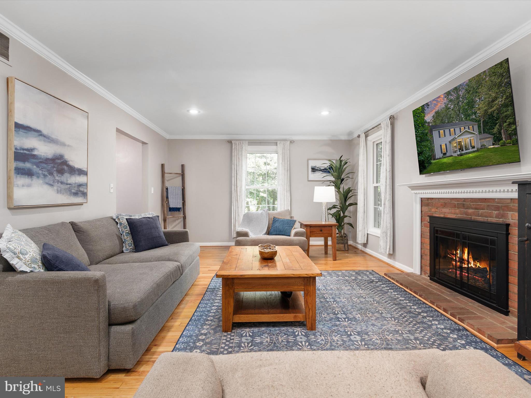 LAKE FOREST - Residential