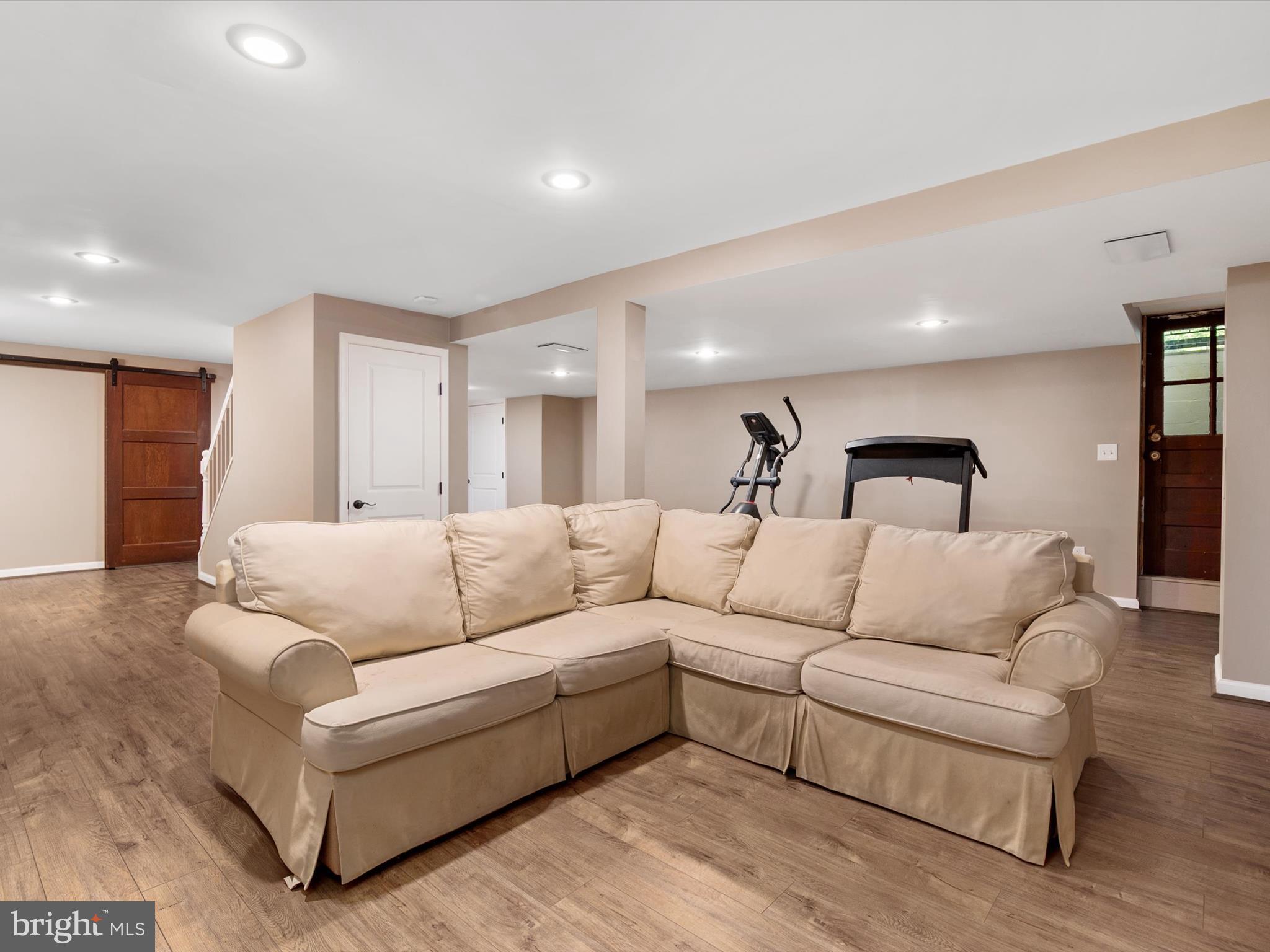 LAKE FOREST - Residential