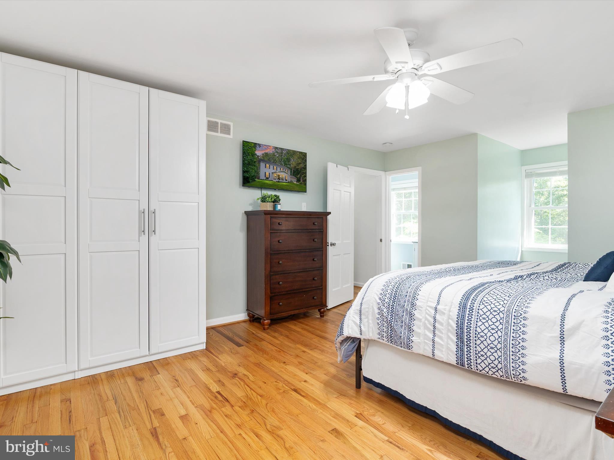 LAKE FOREST - Residential