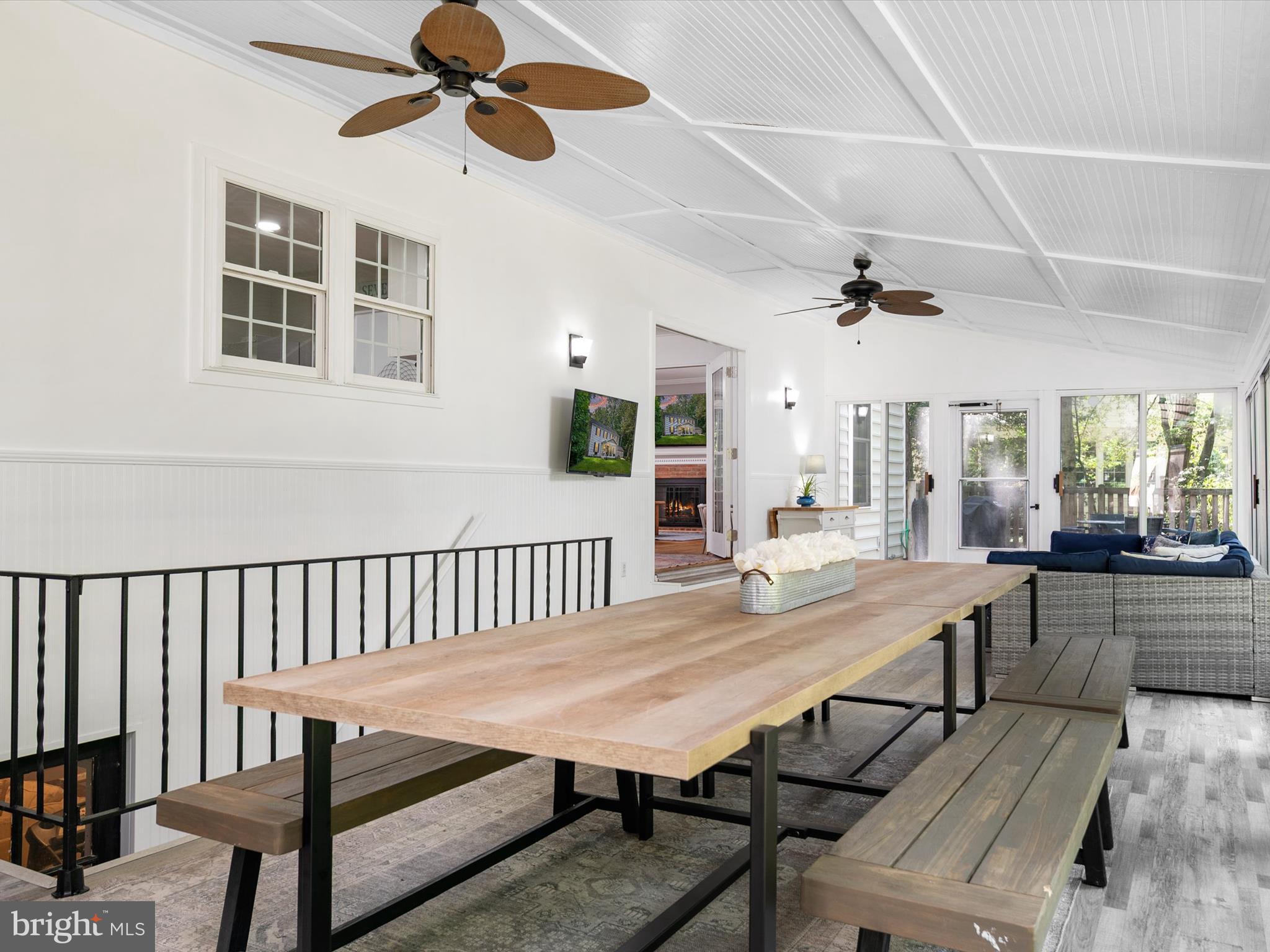 LAKE FOREST - Residential