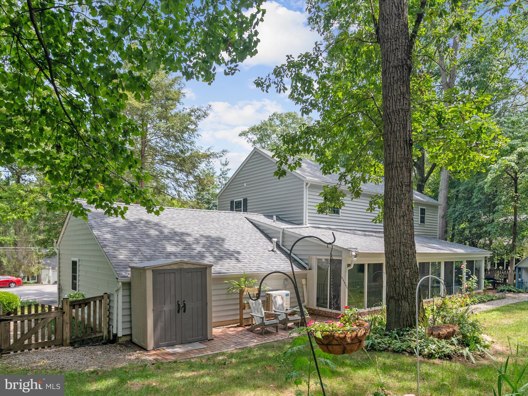 LAKE FOREST - Residential