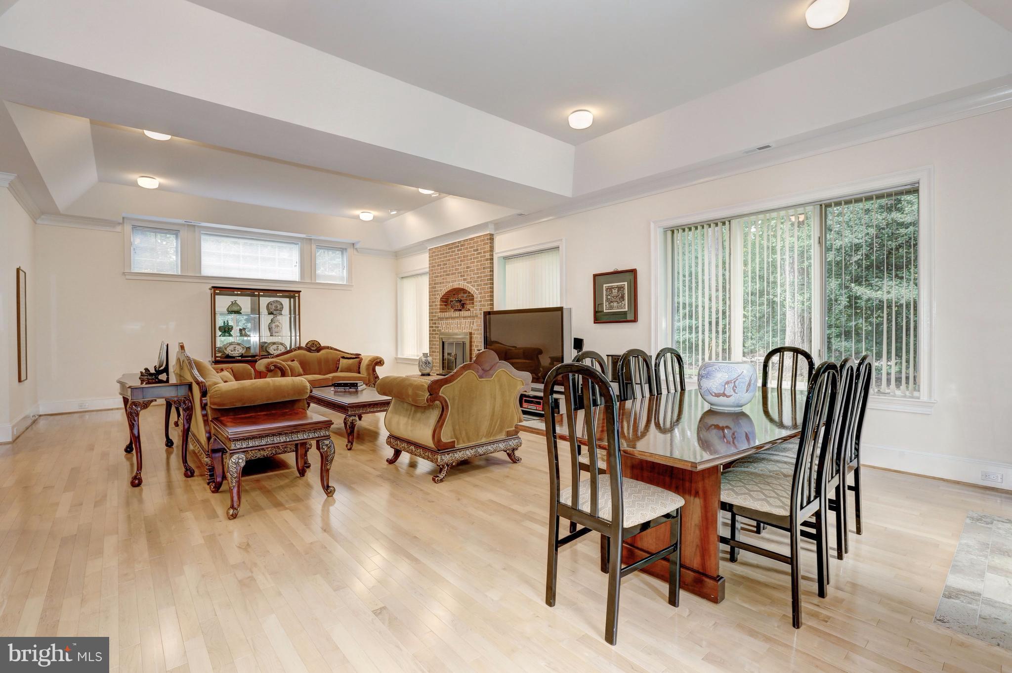 POTOMAC OUTSIDE - Residential