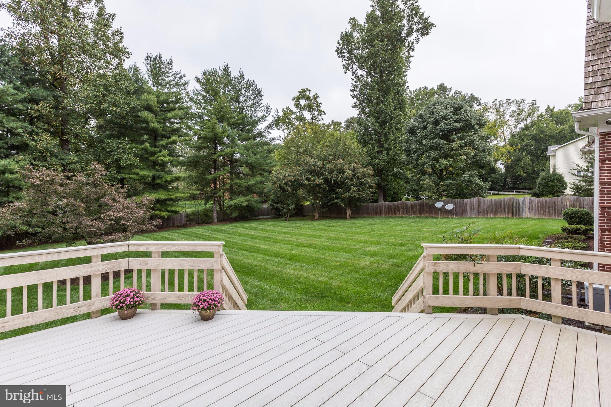 POTOMAC OUTSIDE - Residential