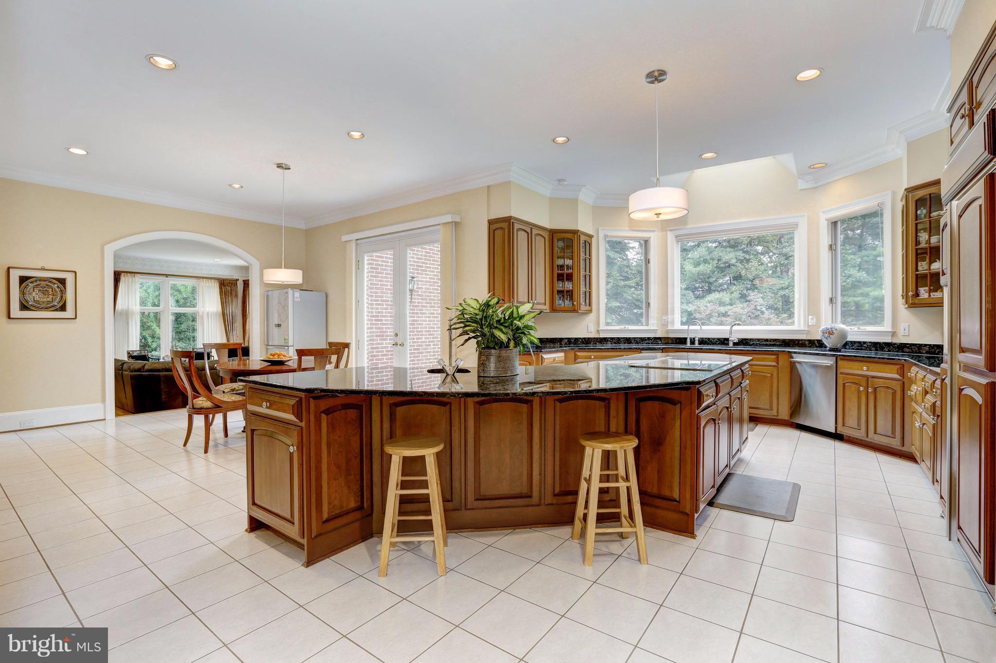 POTOMAC OUTSIDE - Residential