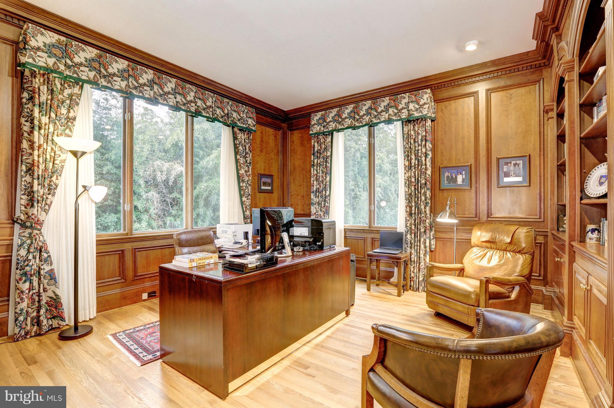 POTOMAC OUTSIDE - Residential