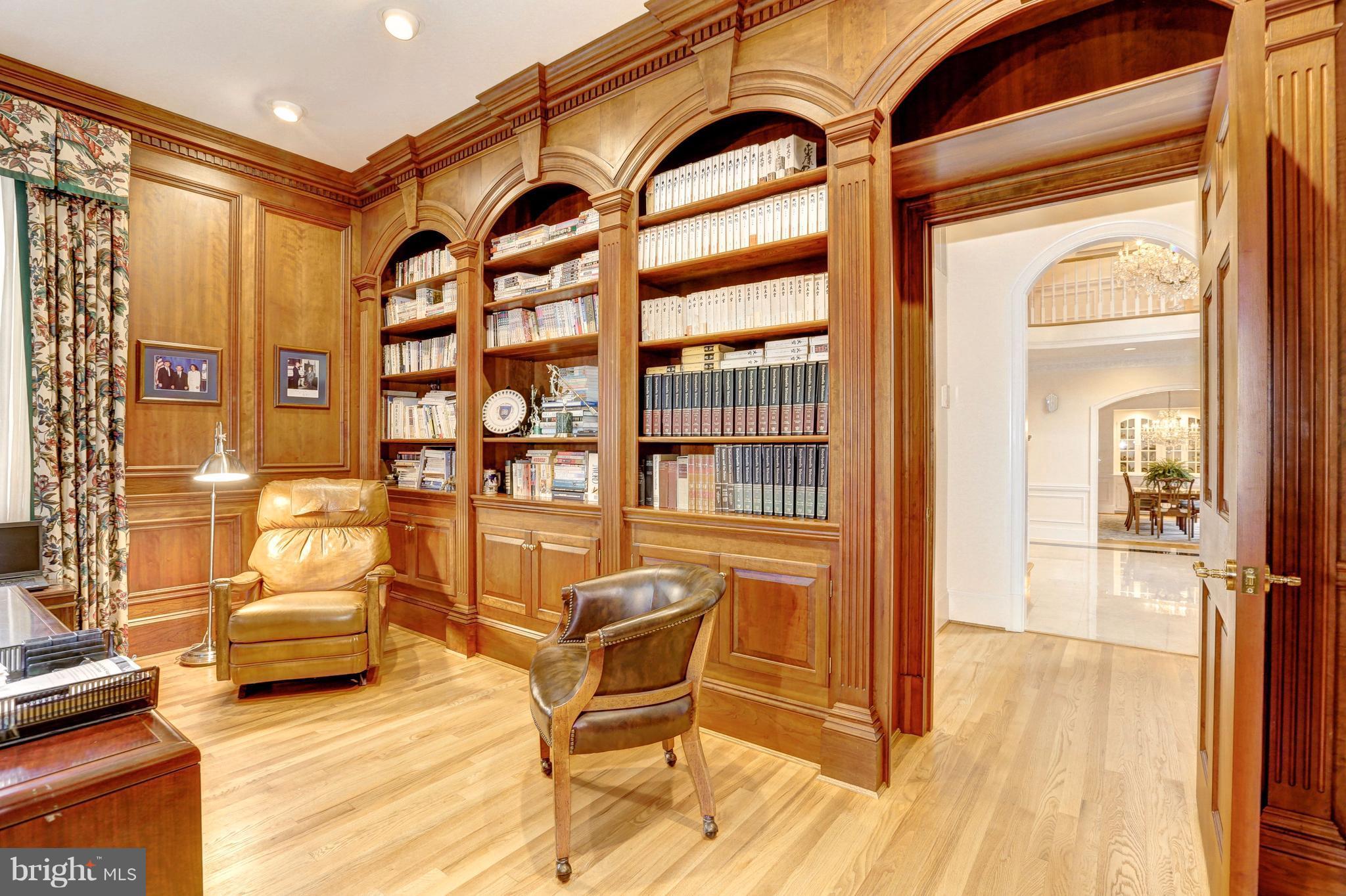 POTOMAC OUTSIDE - Residential