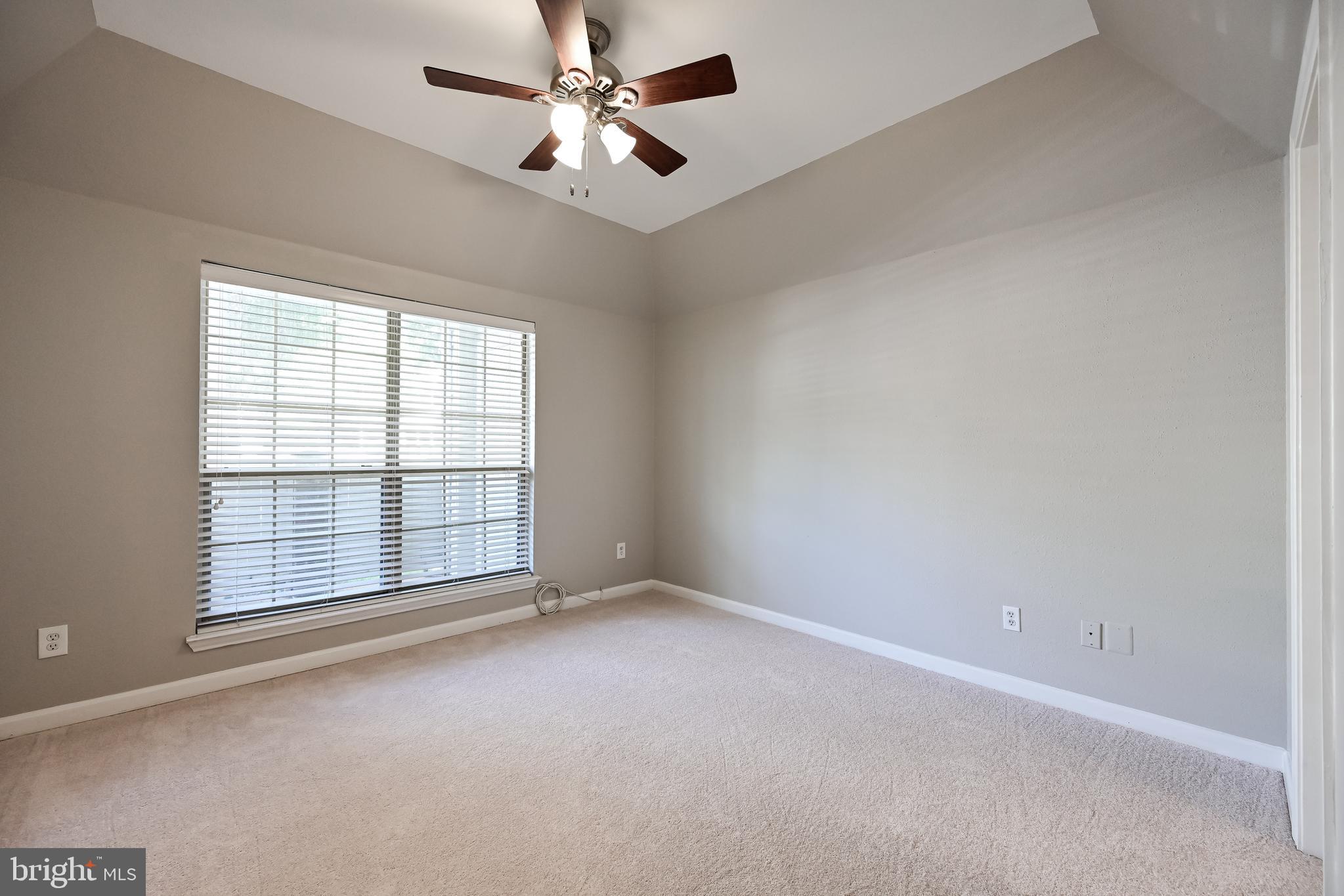 PENDERBROOK SQUARE CONDOMINIUMS - Residential Lease