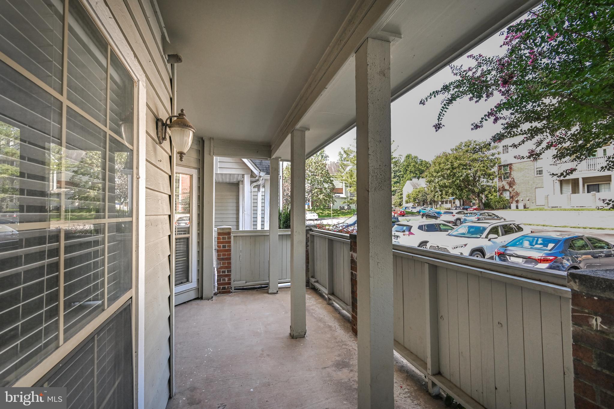 PENDERBROOK SQUARE CONDOMINIUMS - Residential Lease