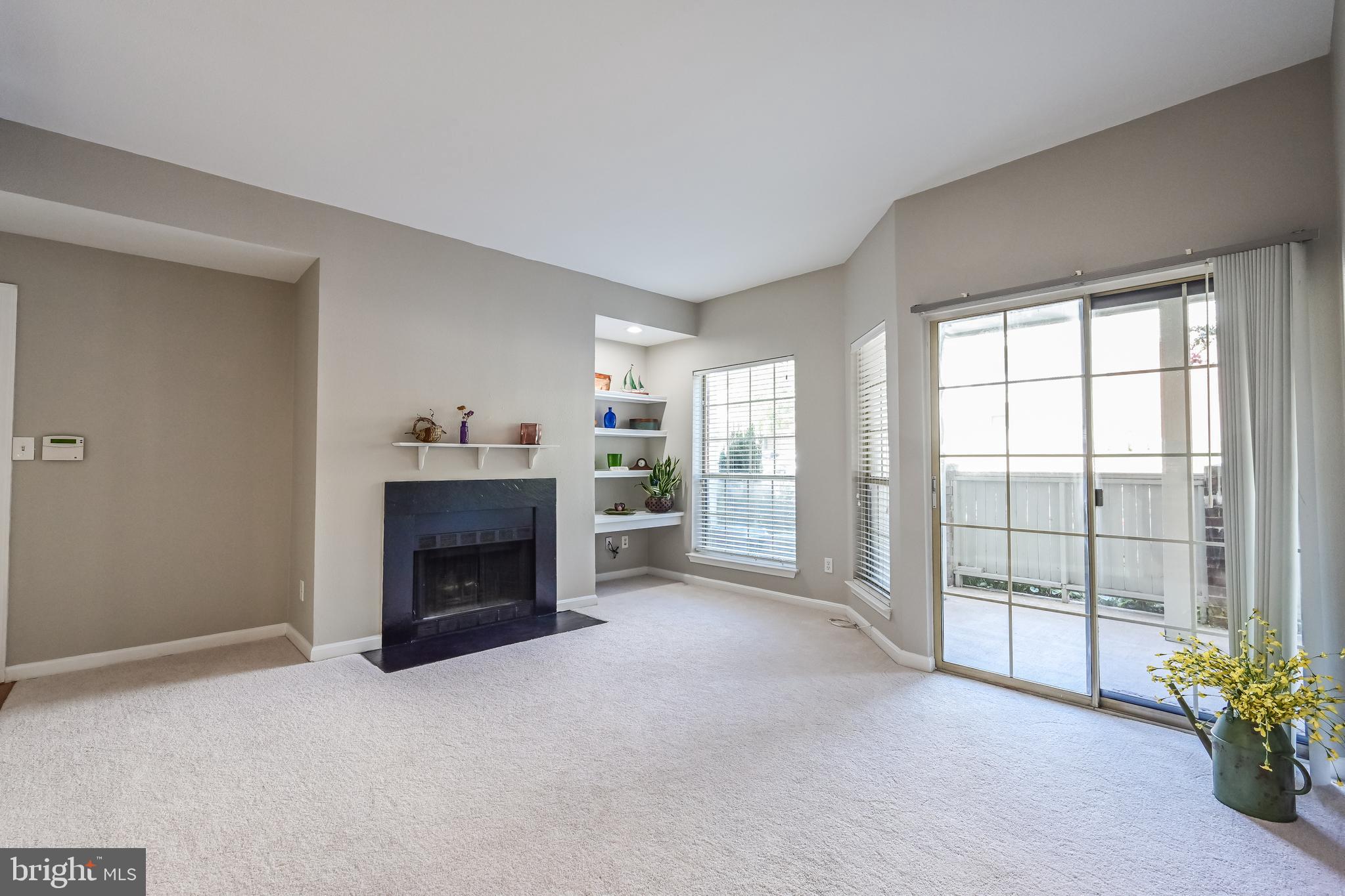 PENDERBROOK SQUARE CONDOMINIUMS - Residential Lease