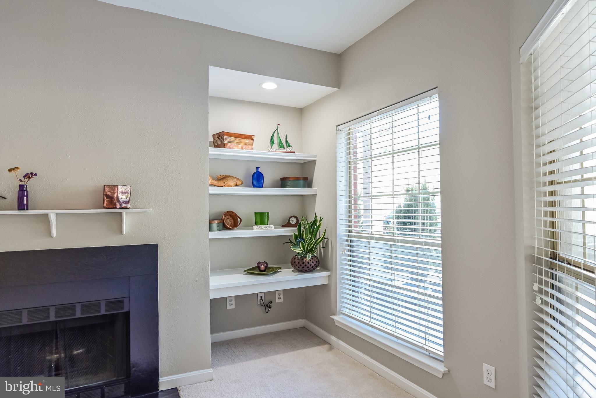 PENDERBROOK SQUARE CONDOMINIUMS - Residential Lease