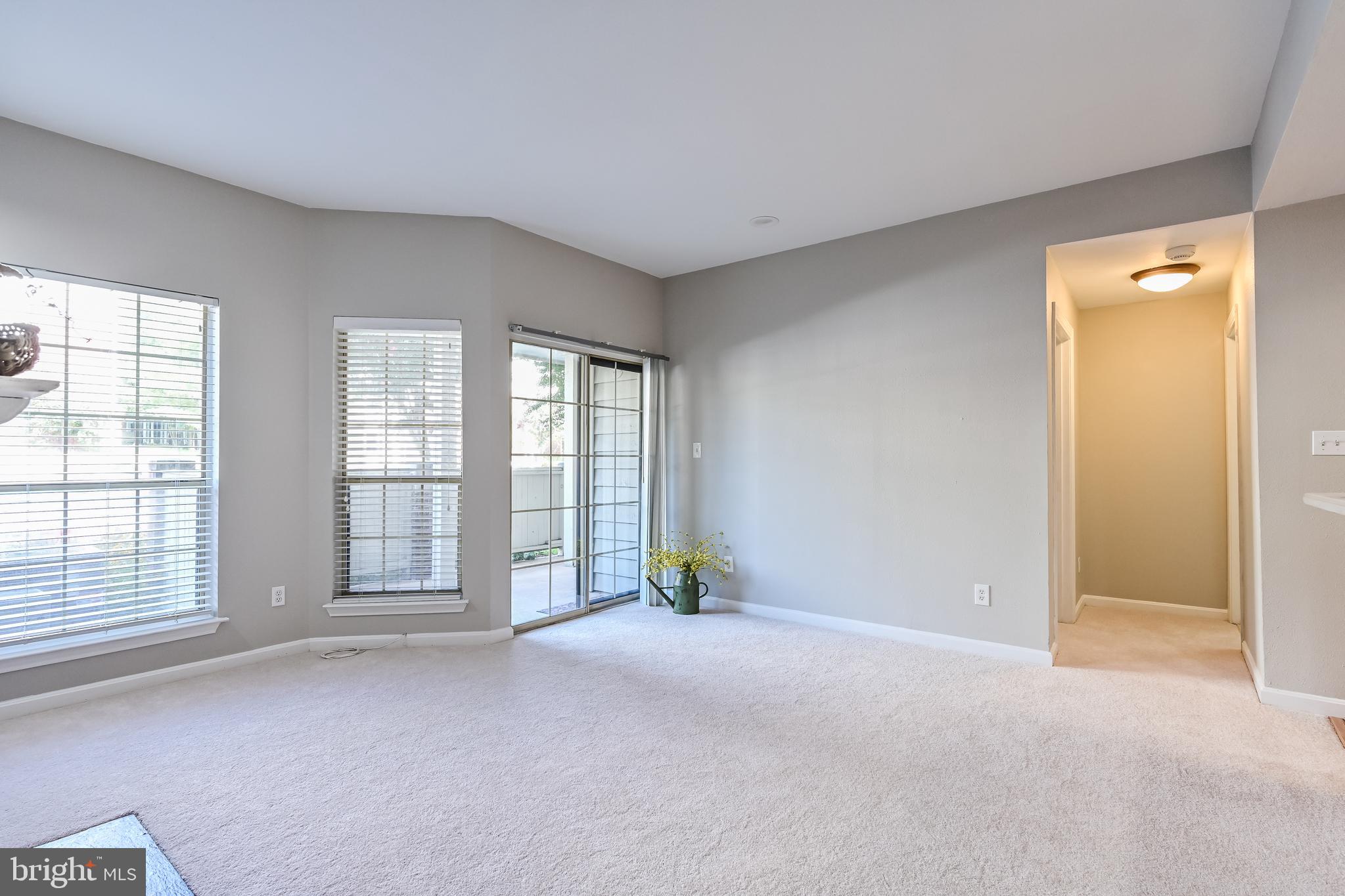 PENDERBROOK SQUARE CONDOMINIUMS - Residential Lease