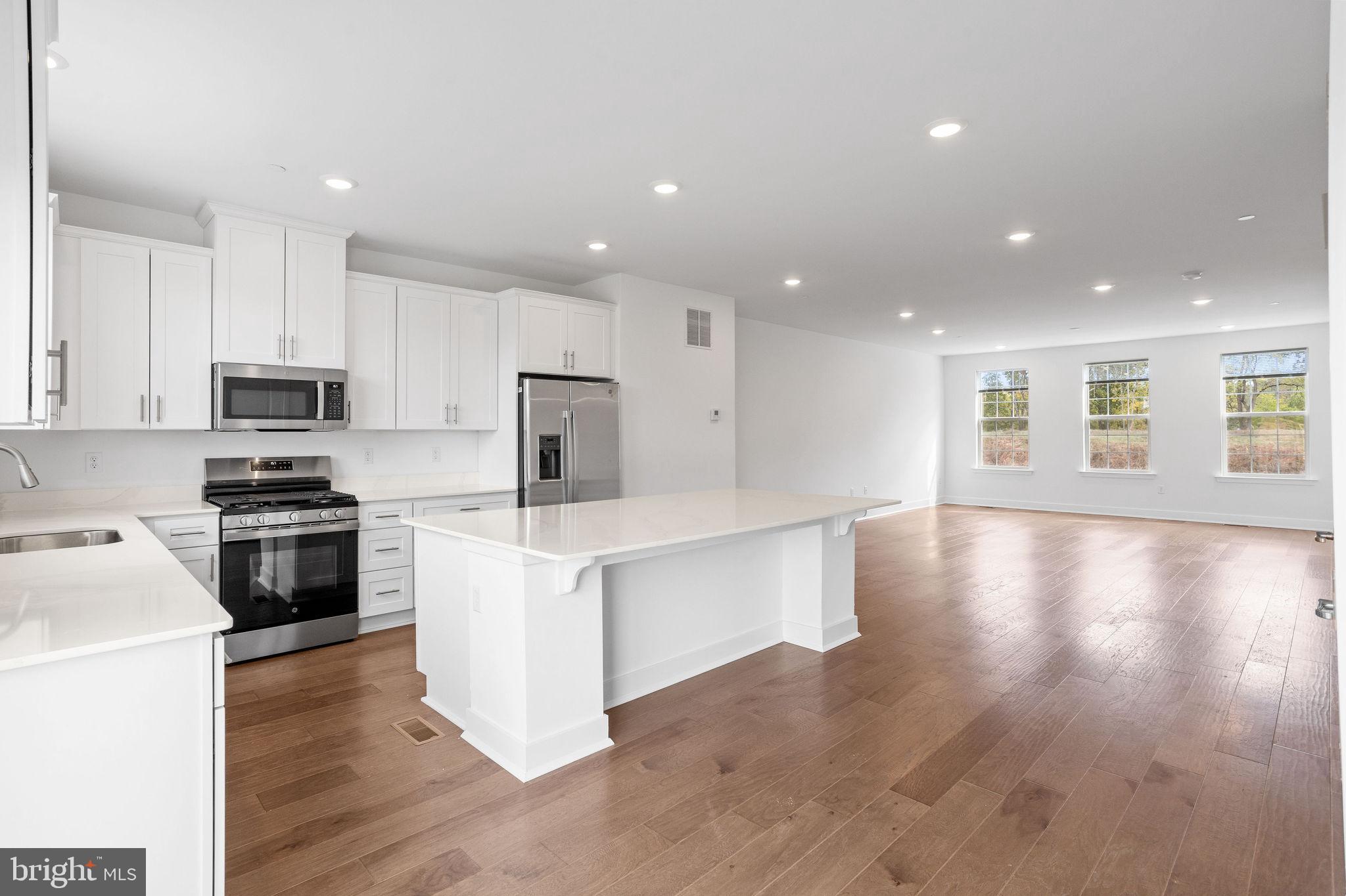 142 ADA HIGHTOWER AVE