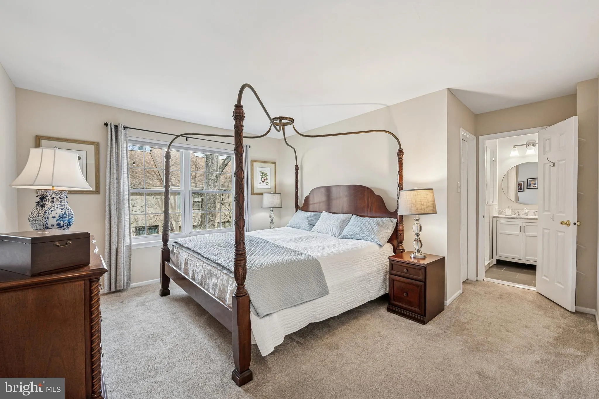 Chesterbrook, Pennsylvania 19087, United States, 4 Bedrooms Bedrooms, ,2 BathroomsBathrooms,Residential,Pending,103234