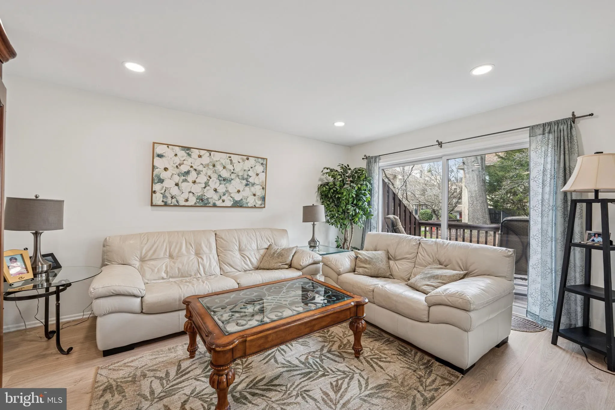 Chesterbrook, Pennsylvania 19087, United States, 4 Bedrooms Bedrooms, ,2 BathroomsBathrooms,Residential,Pending,103234