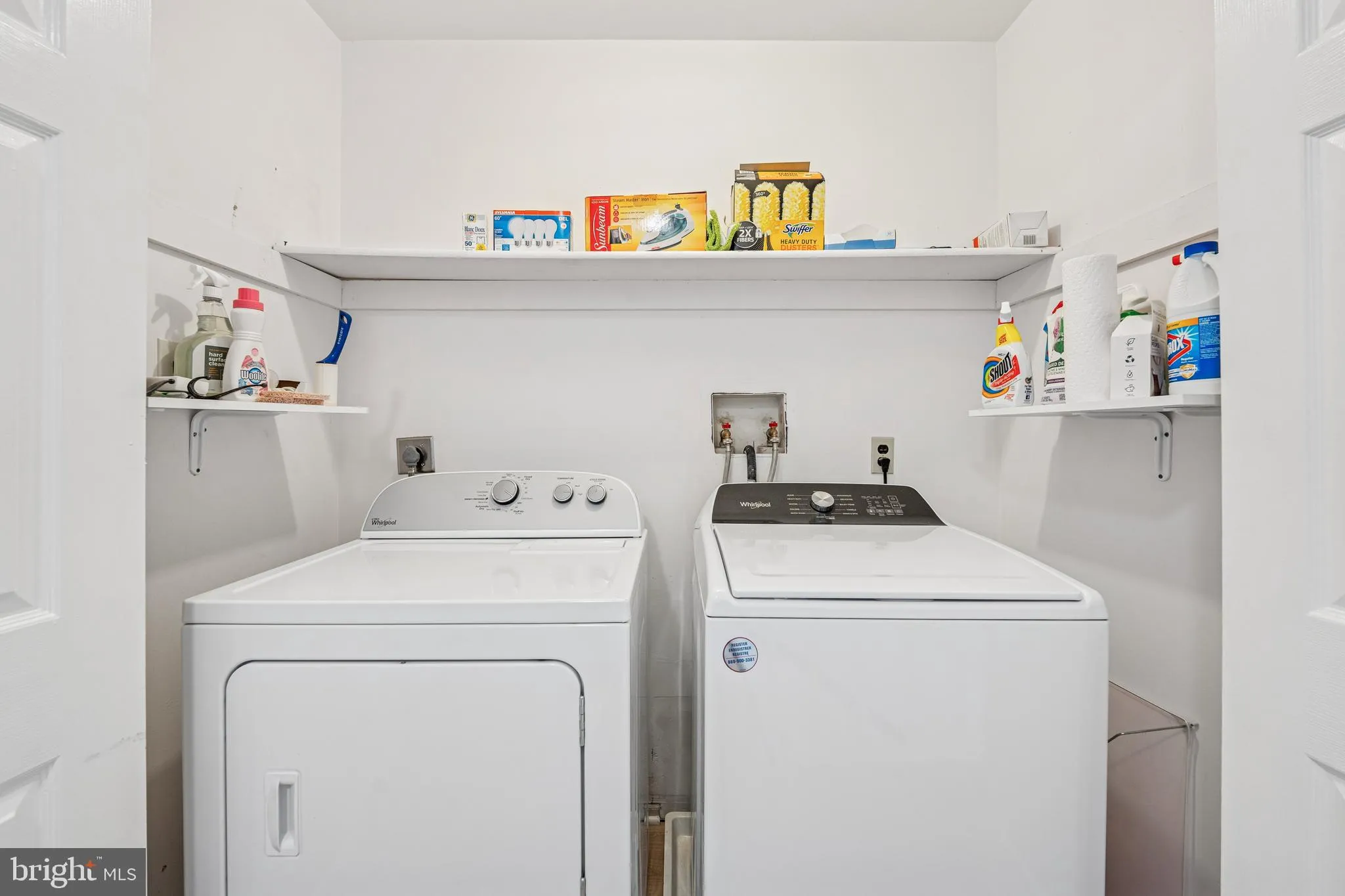 Chesterbrook, Pennsylvania 19087, United States, 4 Bedrooms Bedrooms, ,2 BathroomsBathrooms,Residential,Pending,103234