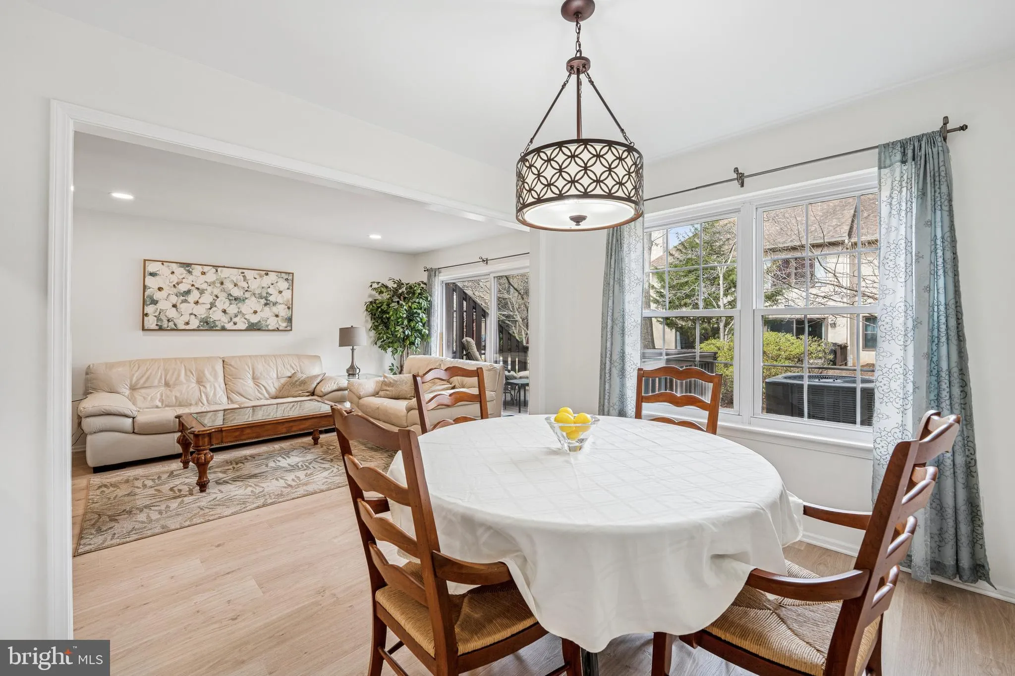 Chesterbrook, Pennsylvania 19087, United States, 4 Bedrooms Bedrooms, ,2 BathroomsBathrooms,Residential,Pending,103234