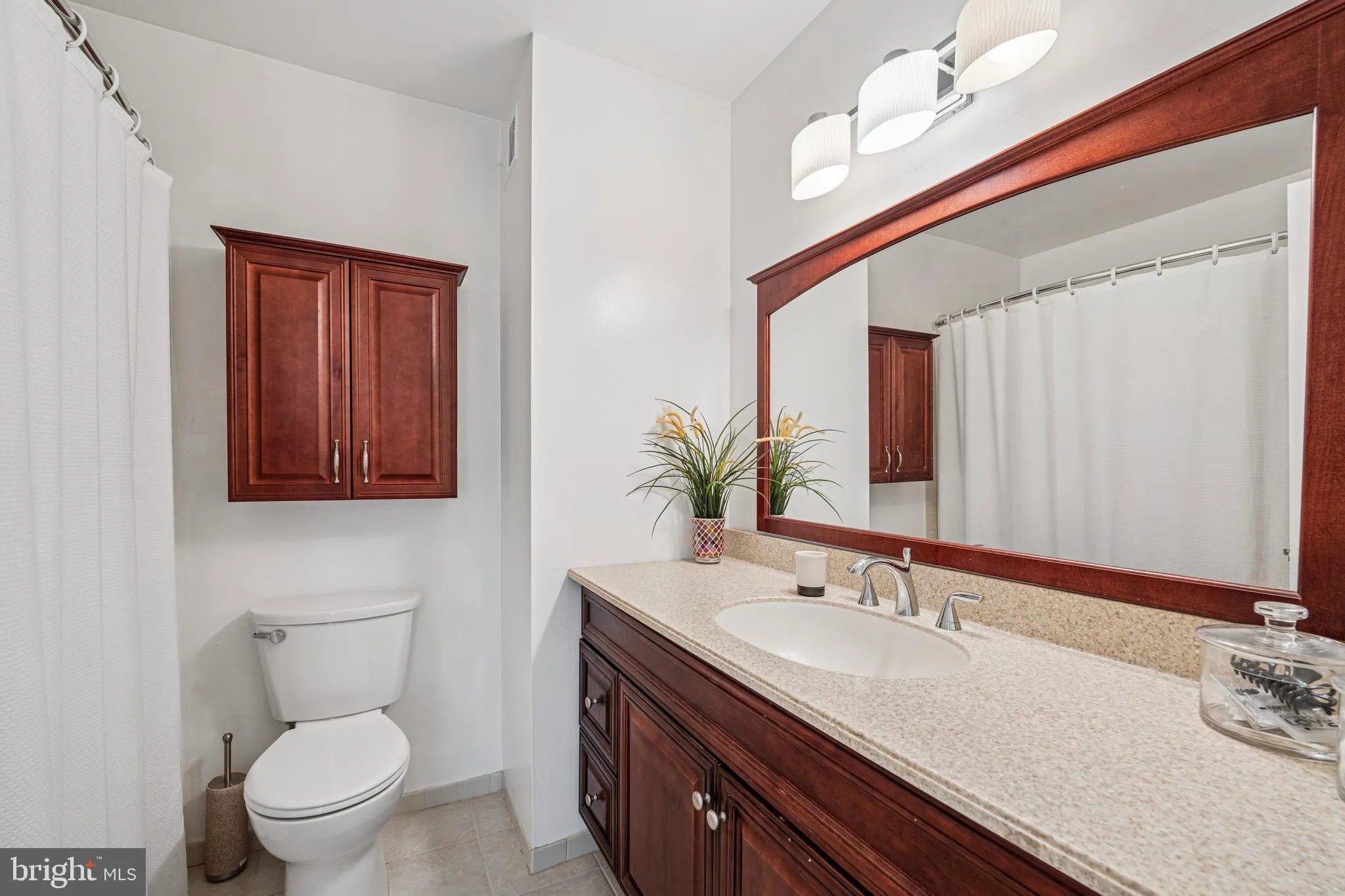 Chesterbrook, Pennsylvania 19087, United States, 4 Bedrooms Bedrooms, ,2 BathroomsBathrooms,Residential,Pending,103234