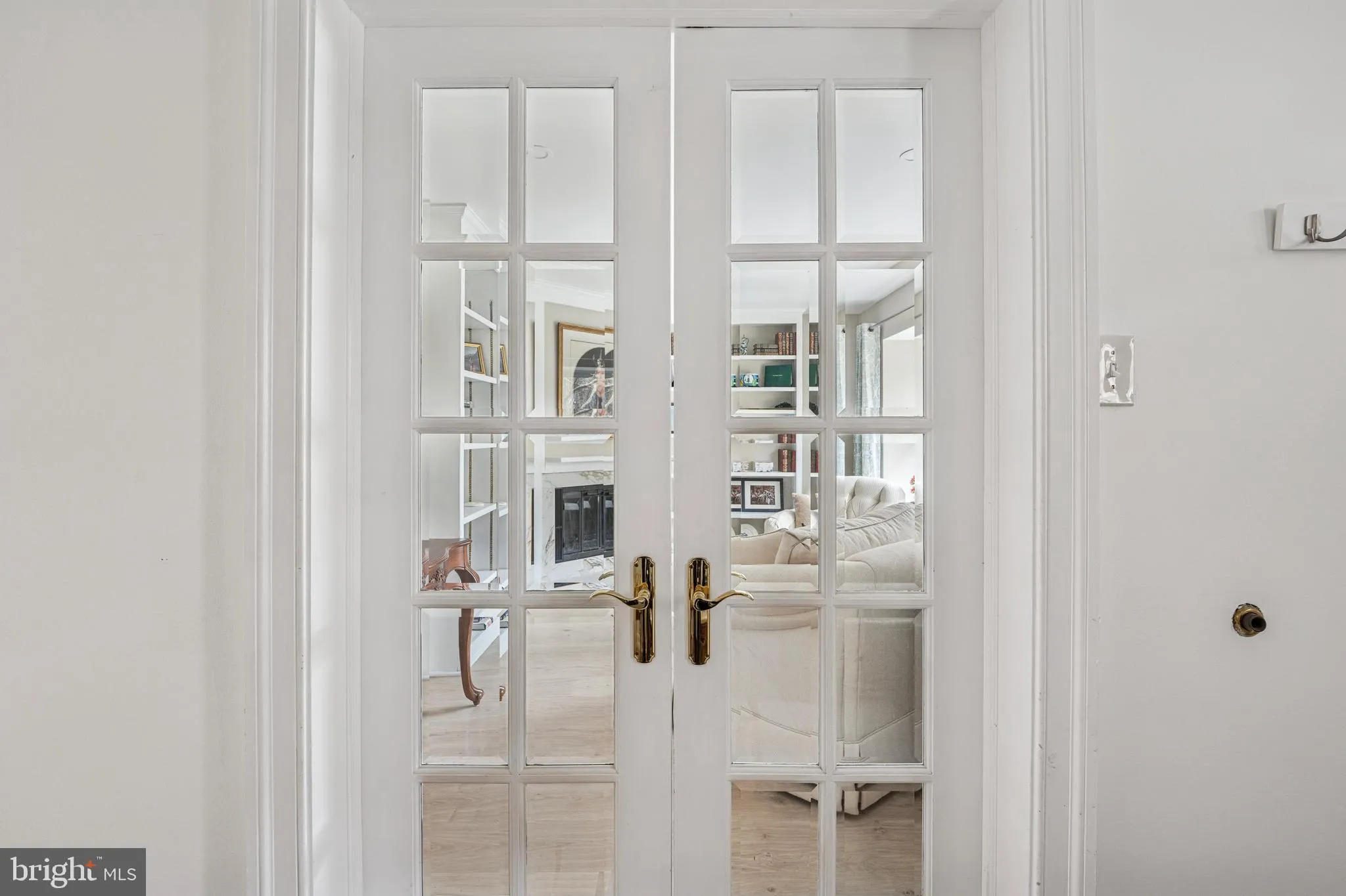 Chesterbrook, Pennsylvania 19087, United States, 4 Bedrooms Bedrooms, ,2 BathroomsBathrooms,Residential,Pending,103234