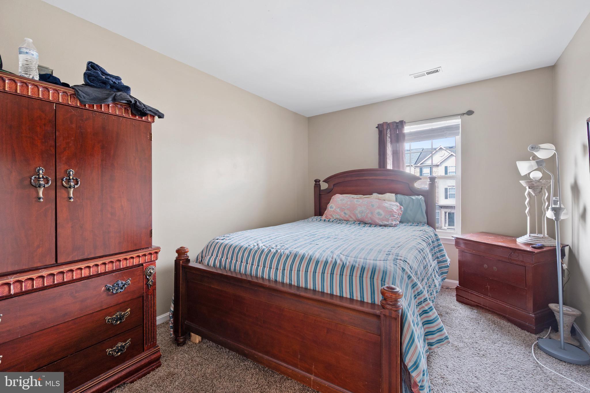 SEVEN OAKS - Residential