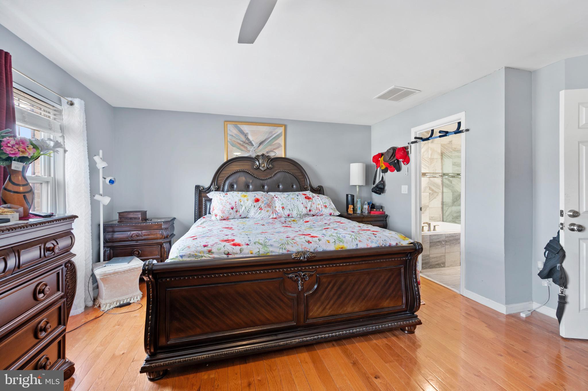 SEVEN OAKS - Residential