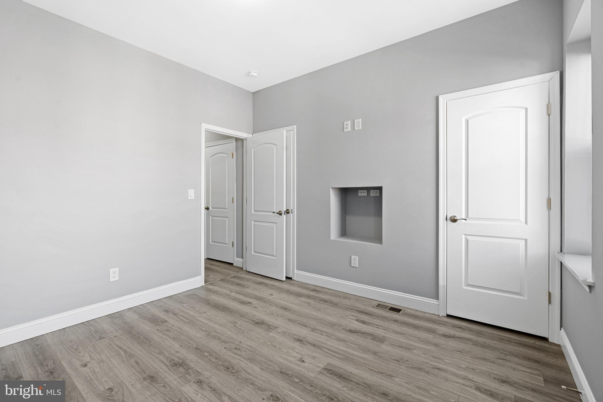 STRAWBERRY MANSION - Residential