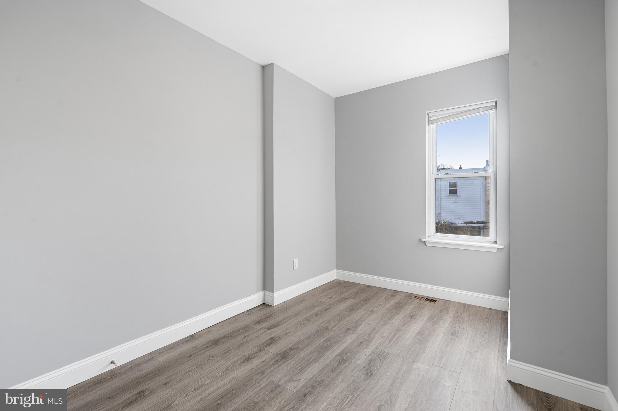 STRAWBERRY MANSION - Residential