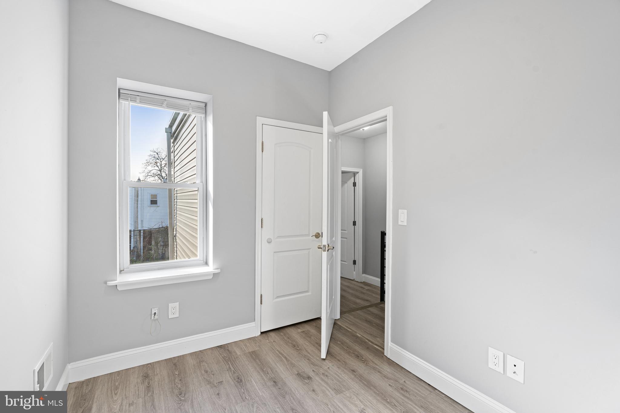 STRAWBERRY MANSION - Residential