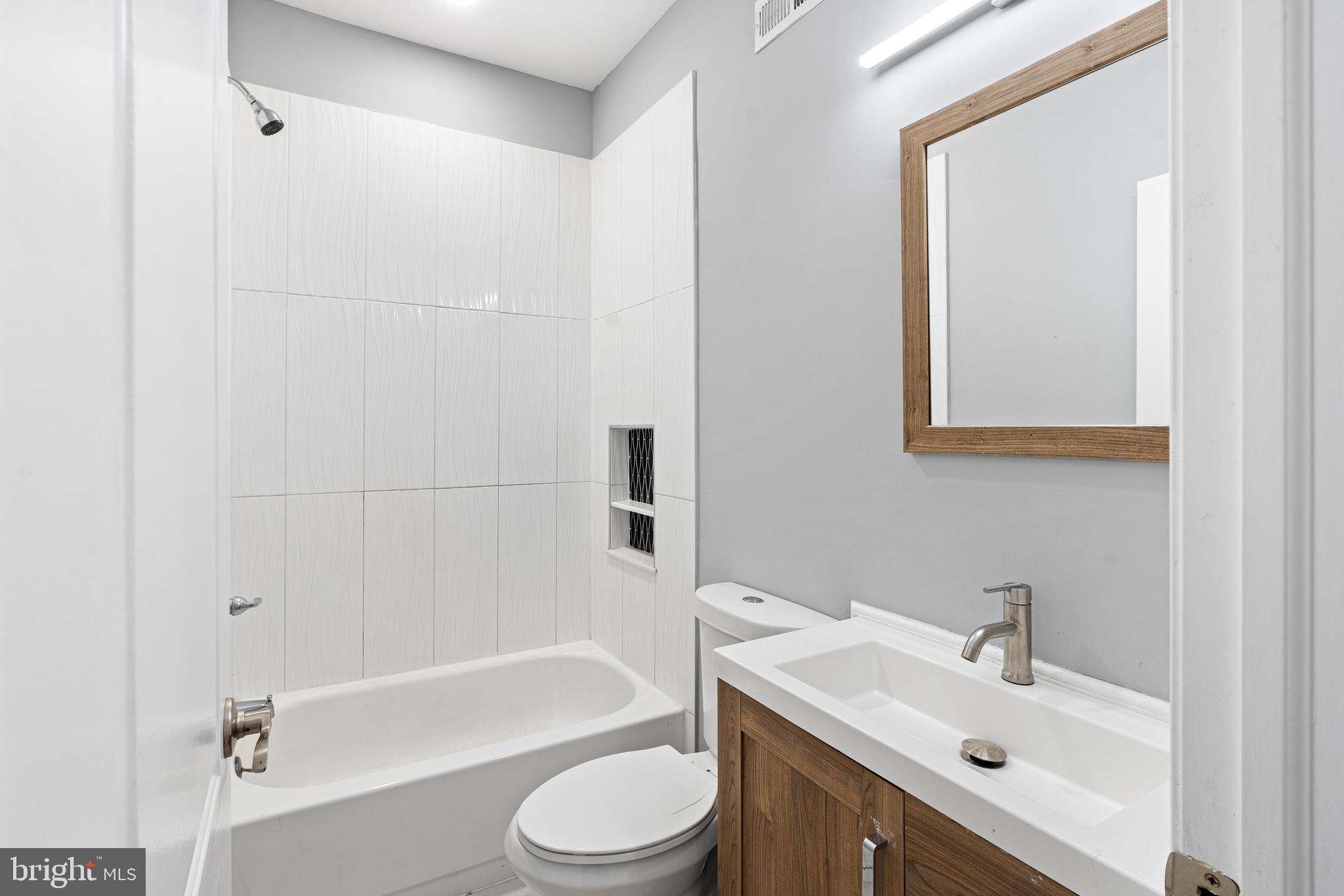 STRAWBERRY MANSION - Residential