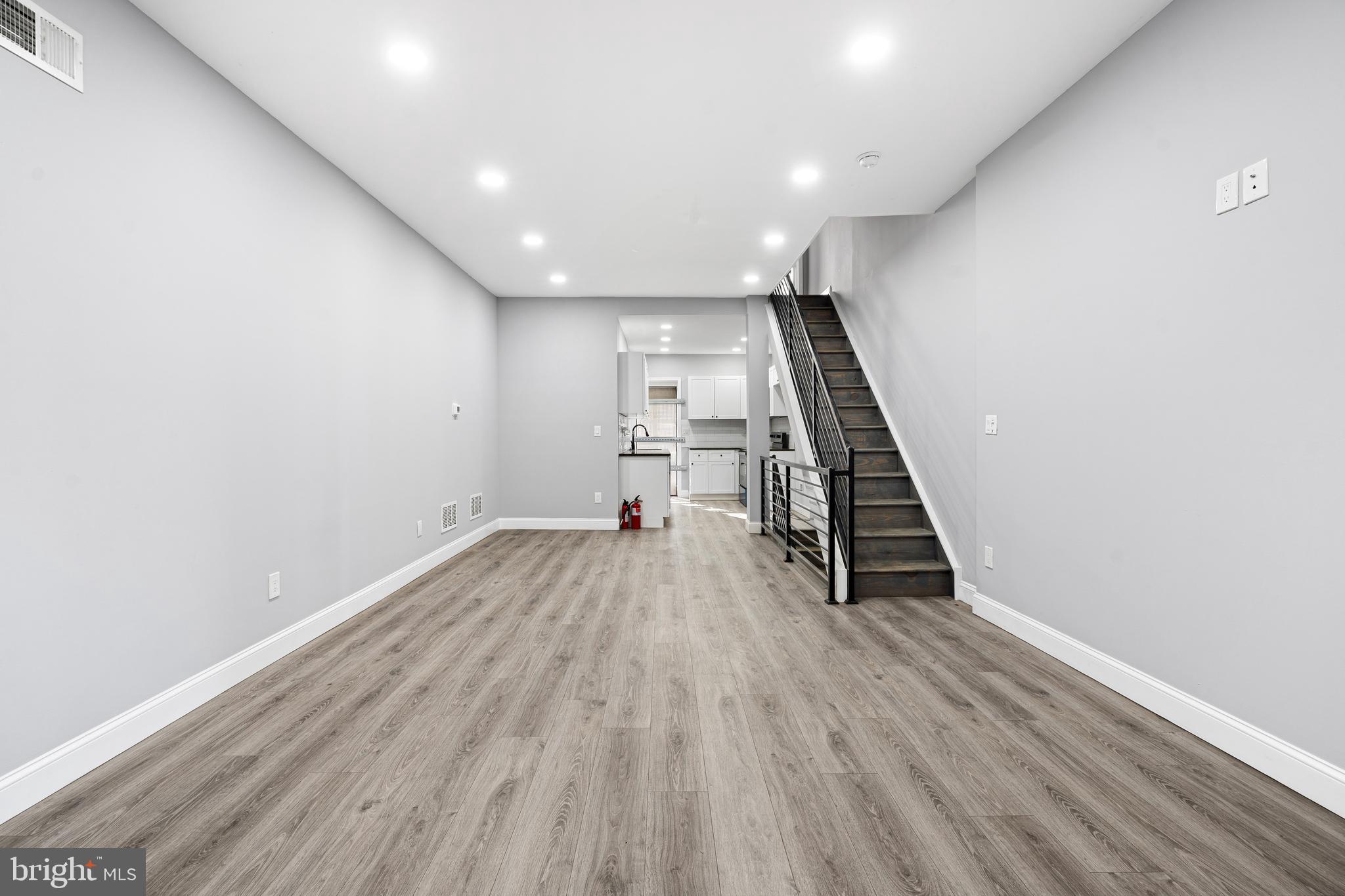 2944 W SUSQUEHANNA AVENUE