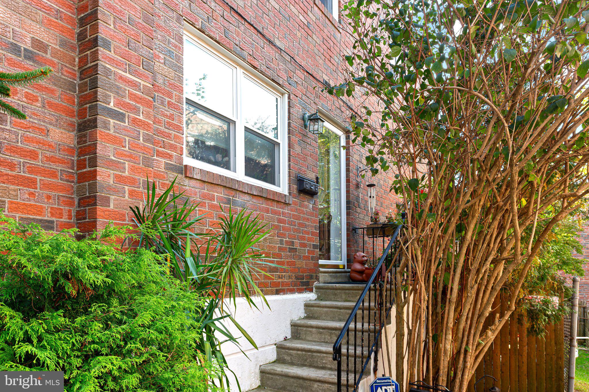 2648 MAXWELL STREET