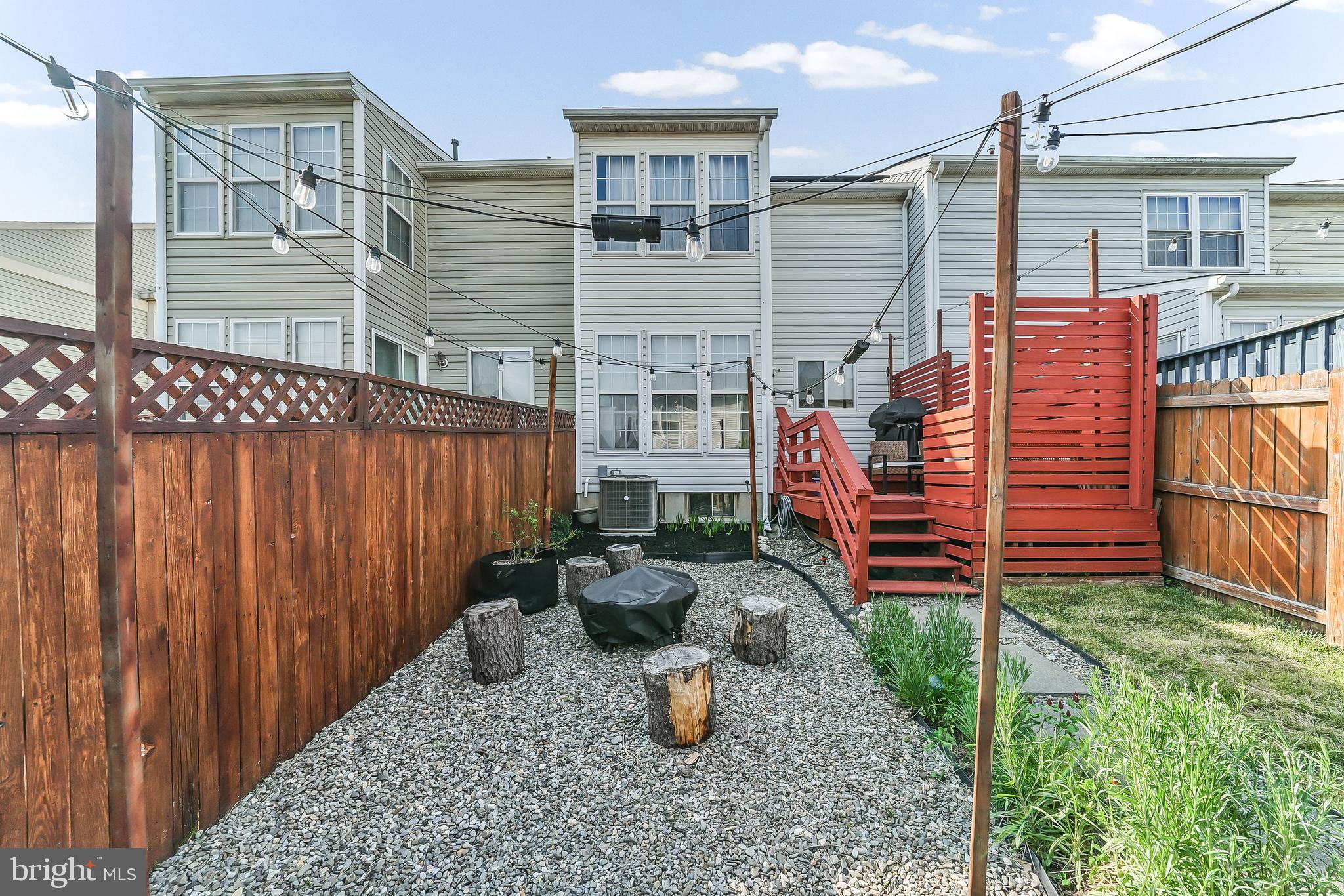 RIVER WALK - Residential