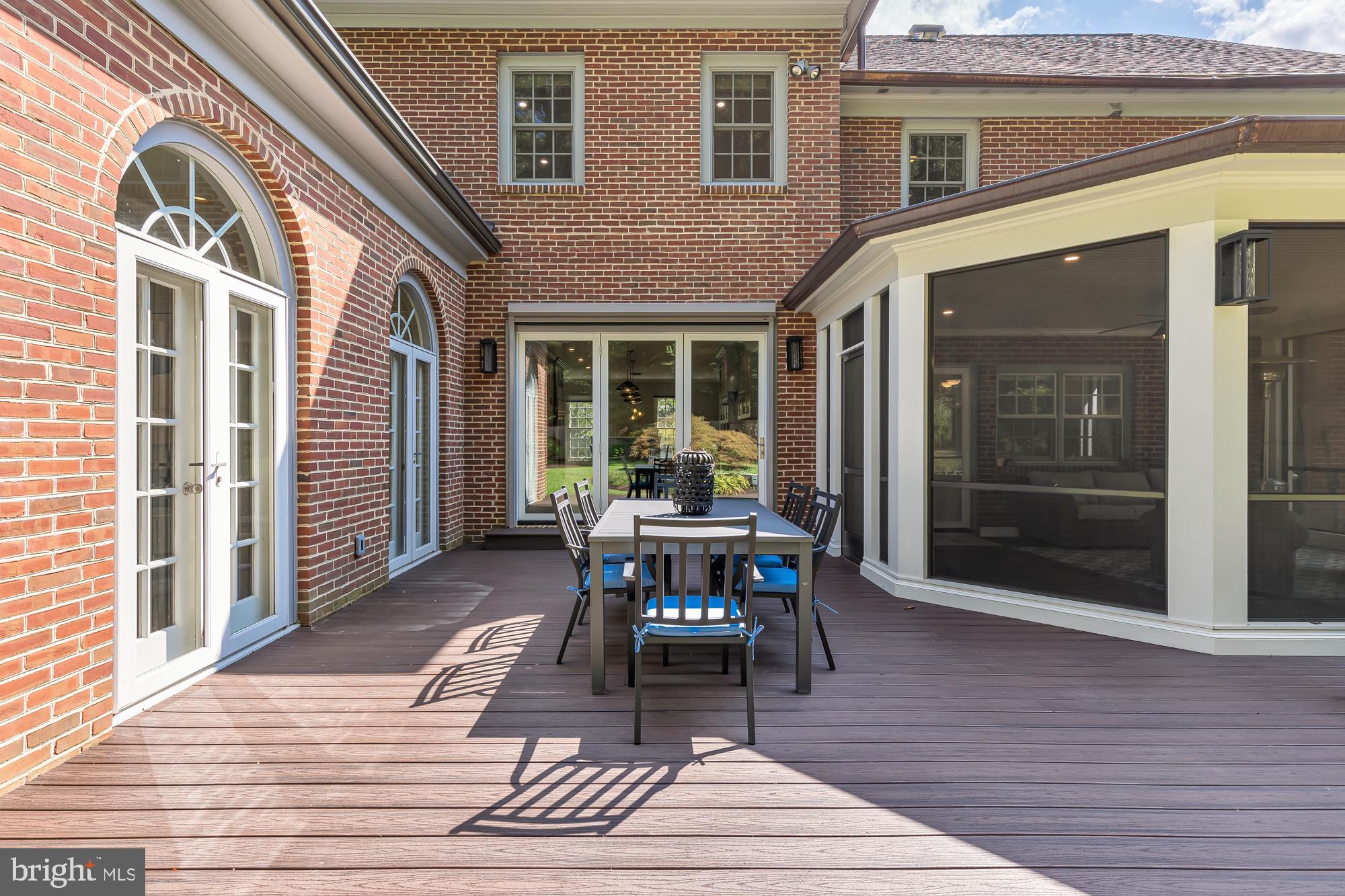 BRADLEY HILLS - Residential