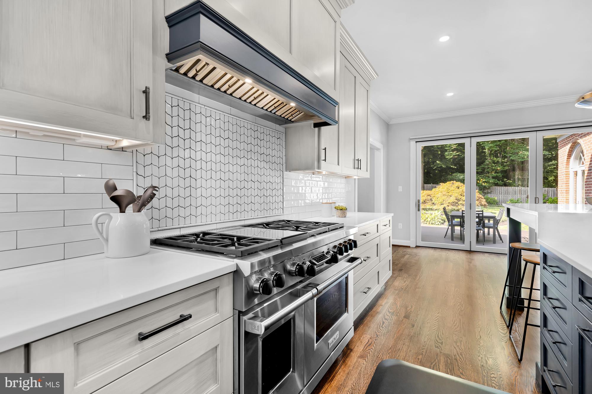 BRADLEY HILLS - Residential