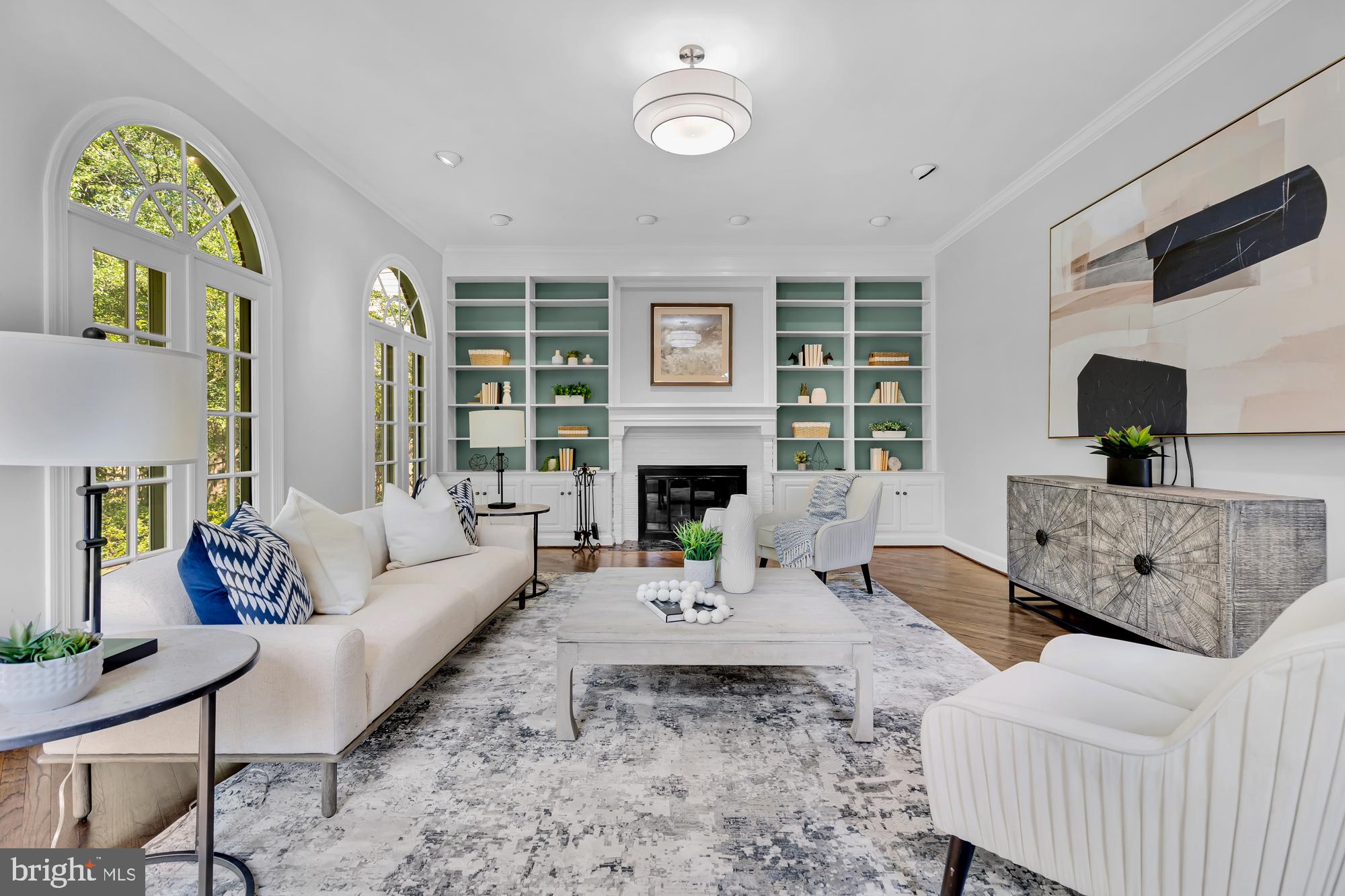 BRADLEY HILLS - Residential