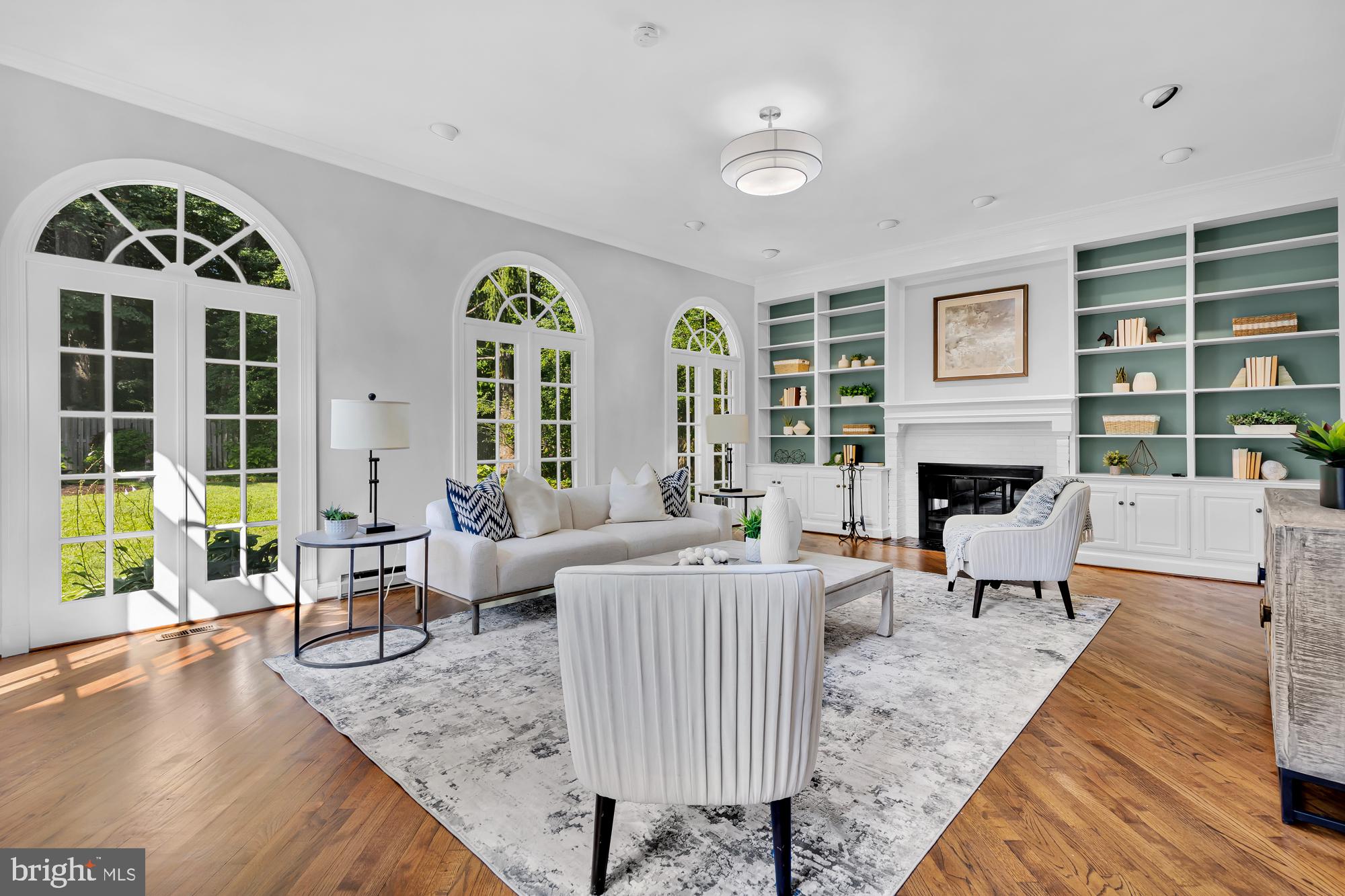 BRADLEY HILLS - Residential