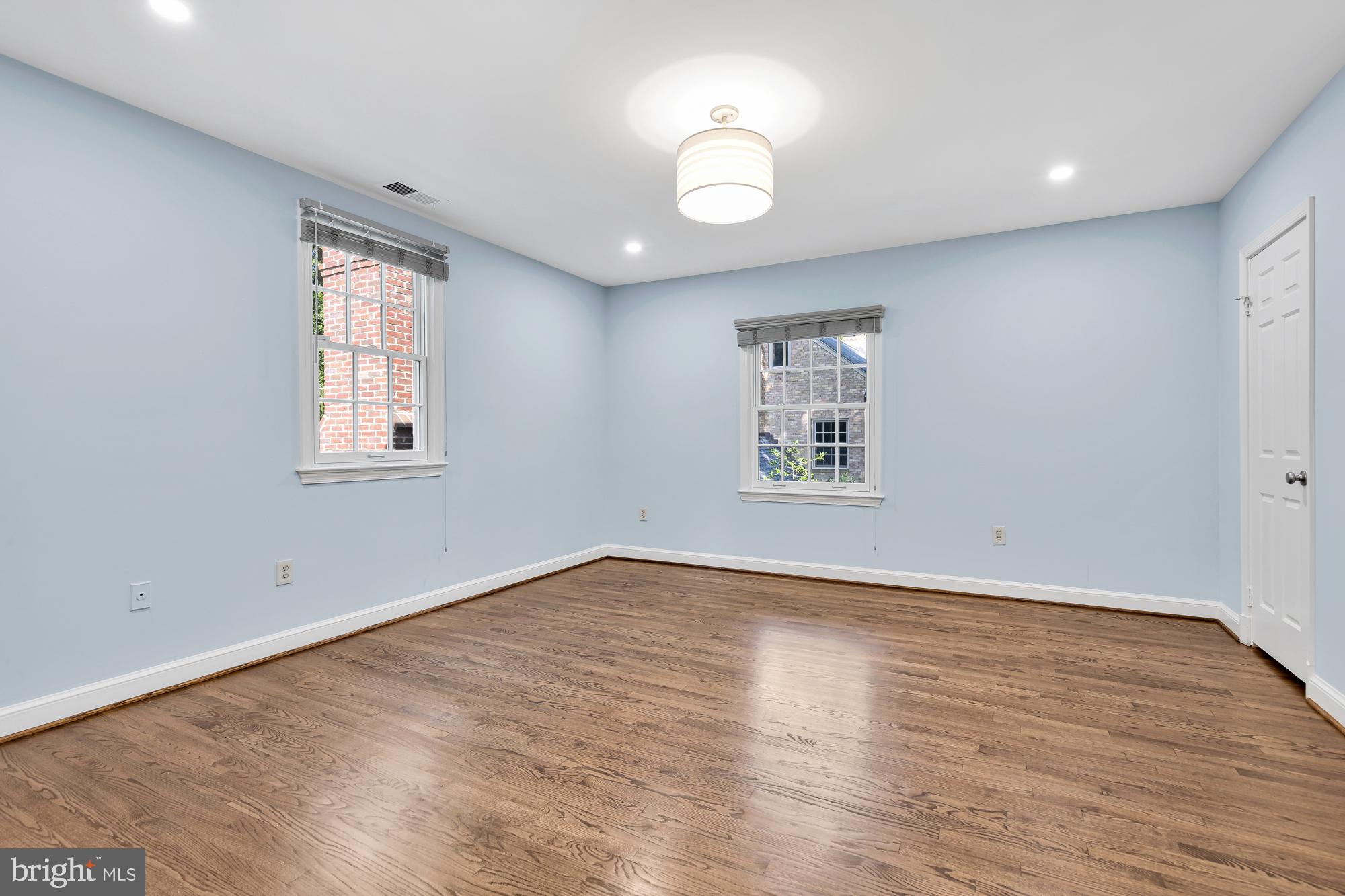 BRADLEY HILLS - Residential