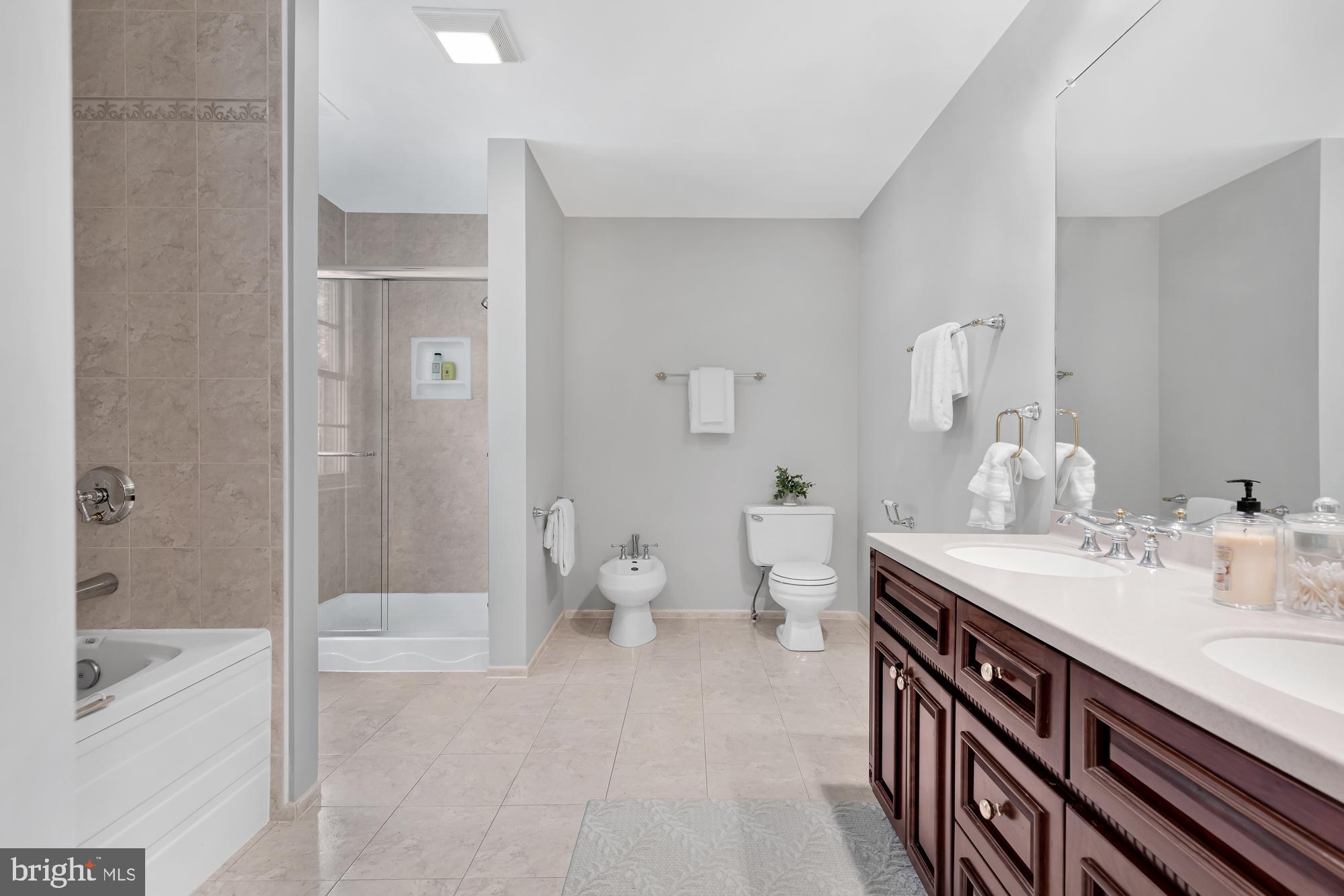 BRADLEY HILLS - Residential