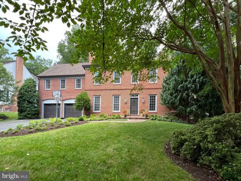 Photo of 7109 HEATHWOOD CT, BETHESDA, MD 20817 (MLS # MDMC2101510)