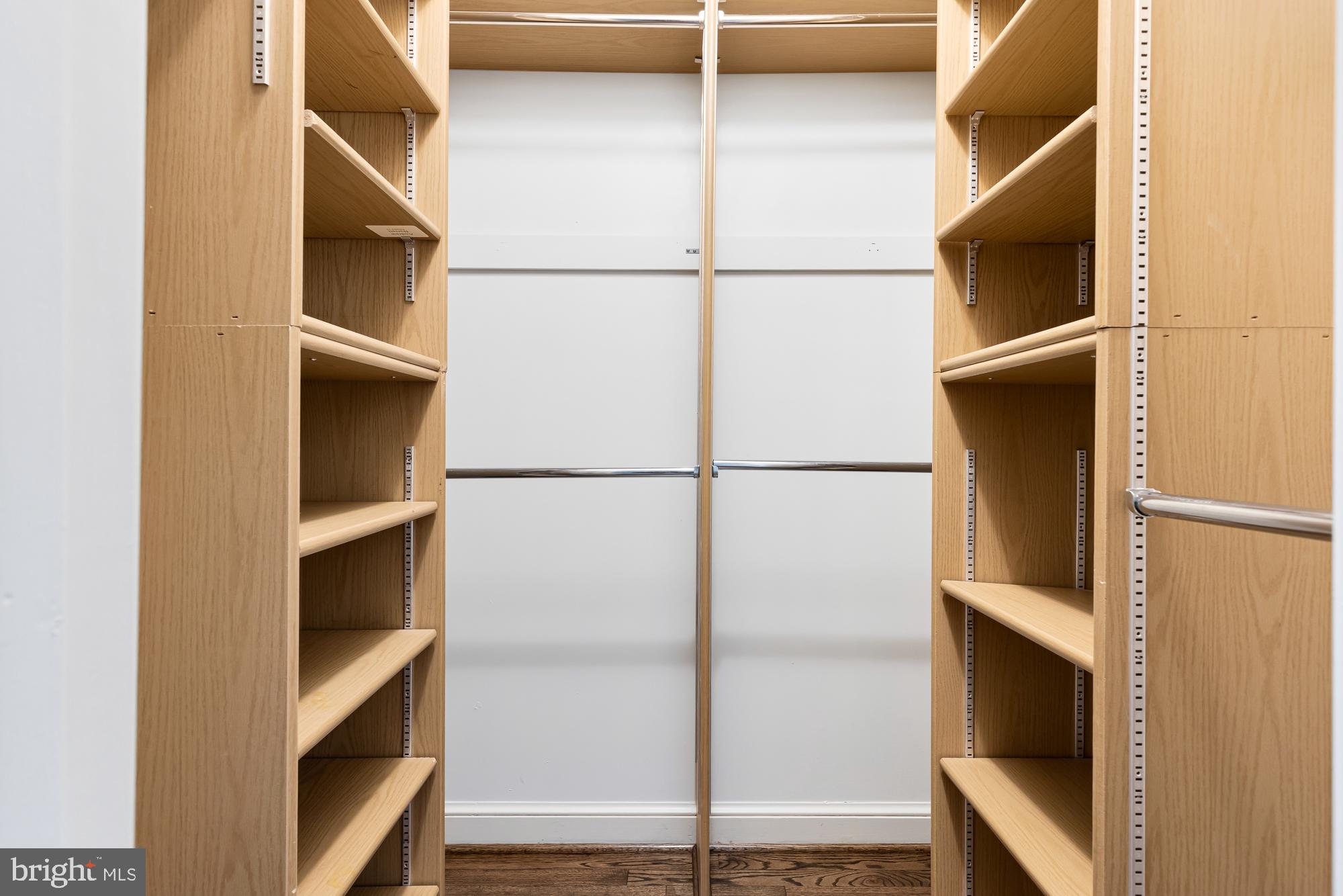 BRADLEY HILLS - Residential