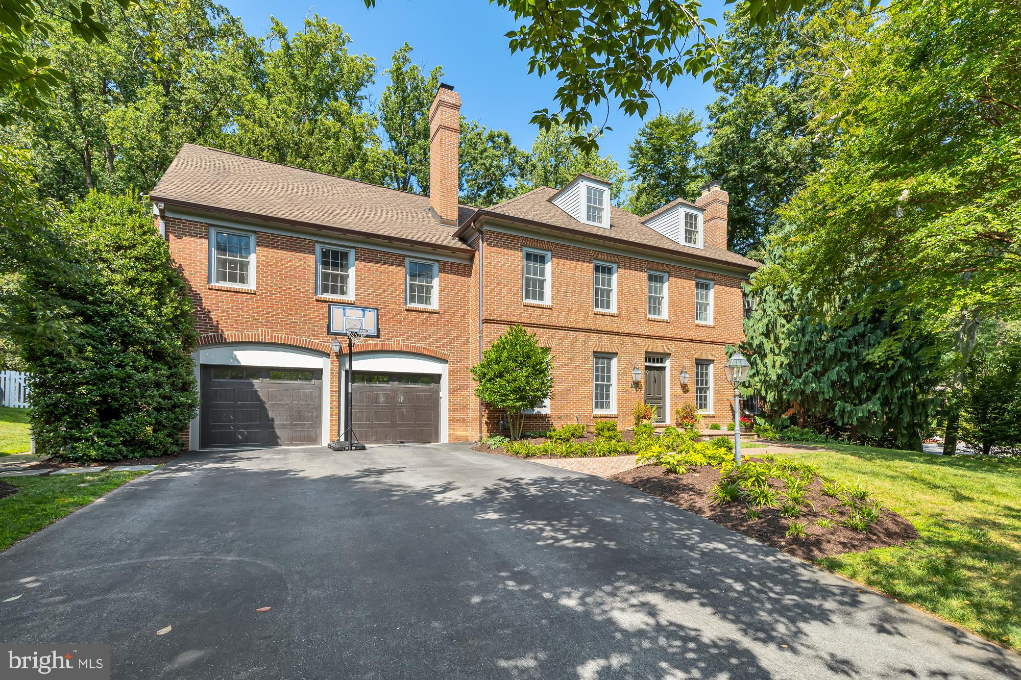 BRADLEY HILLS - Residential