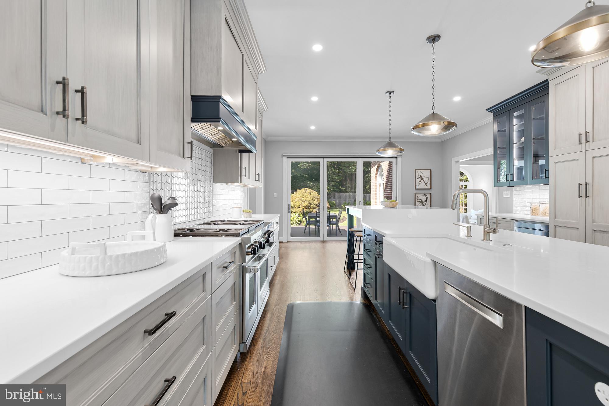 BRADLEY HILLS - Residential