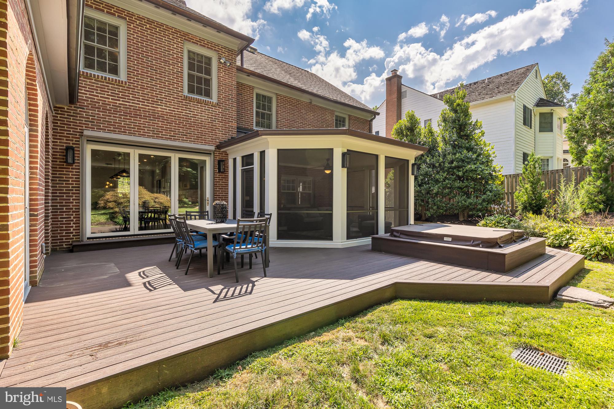 BRADLEY HILLS - Residential