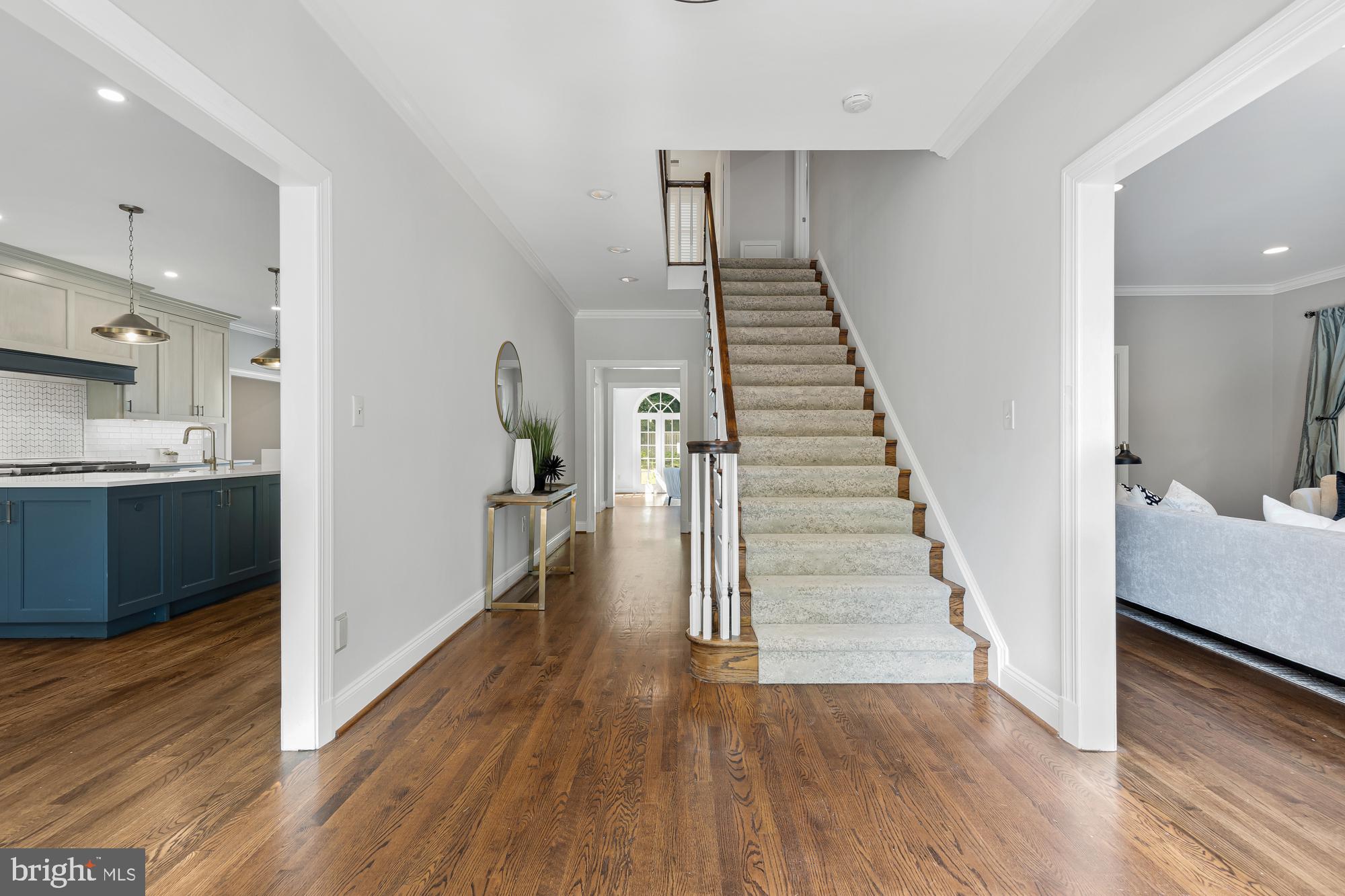 BRADLEY HILLS - Residential