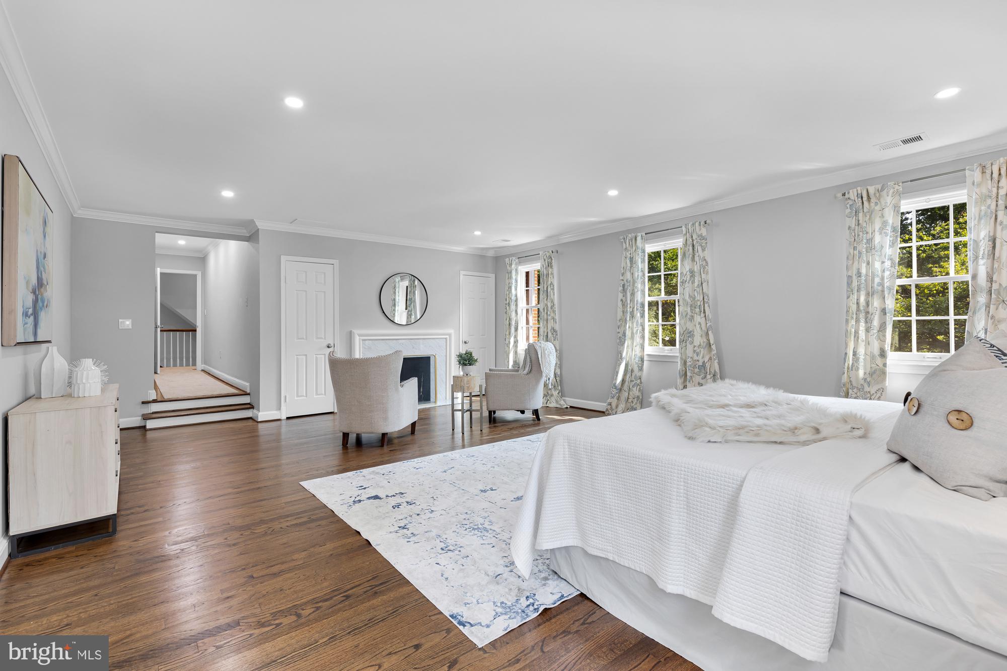 BRADLEY HILLS - Residential