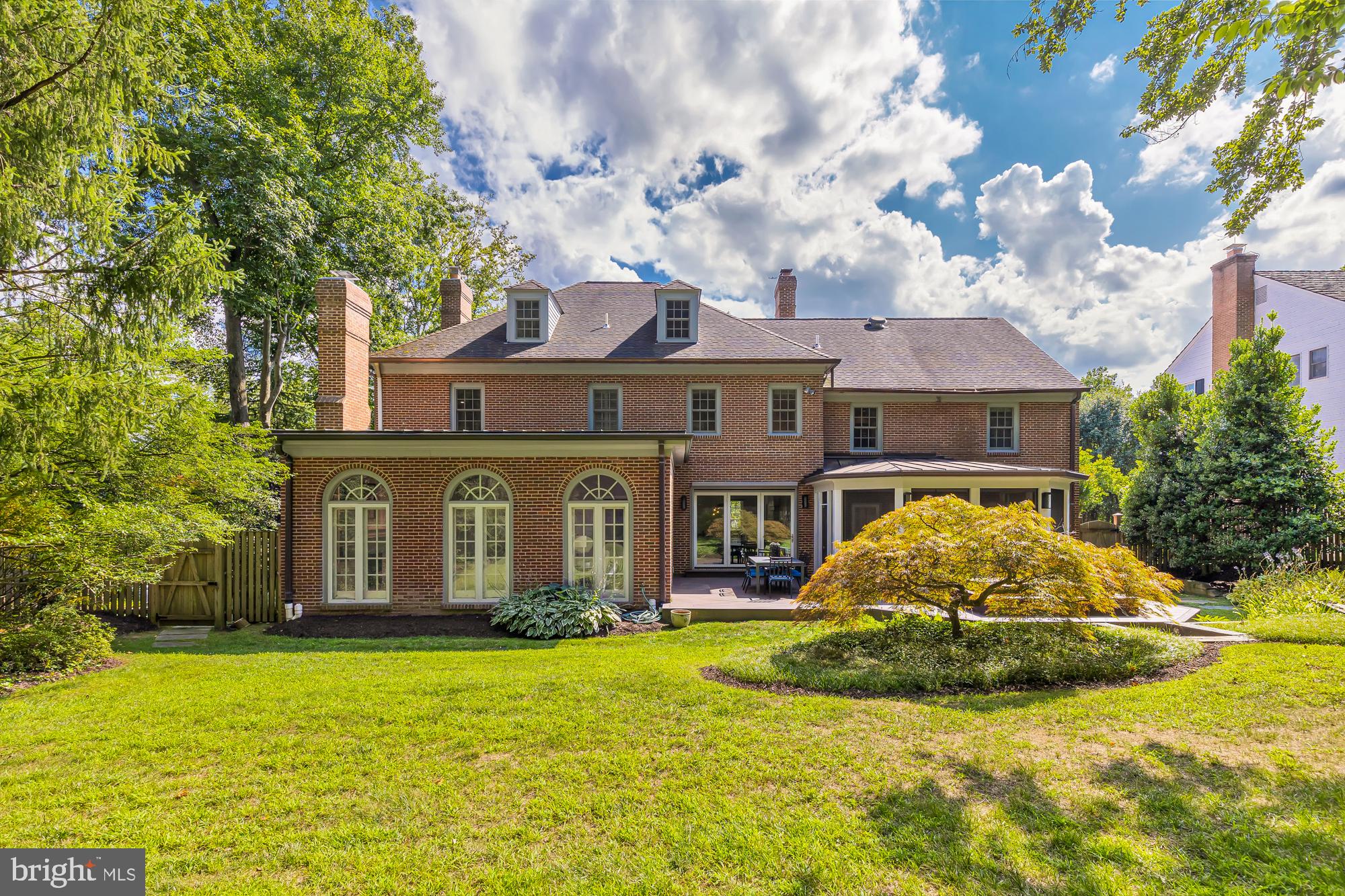 BRADLEY HILLS - Residential