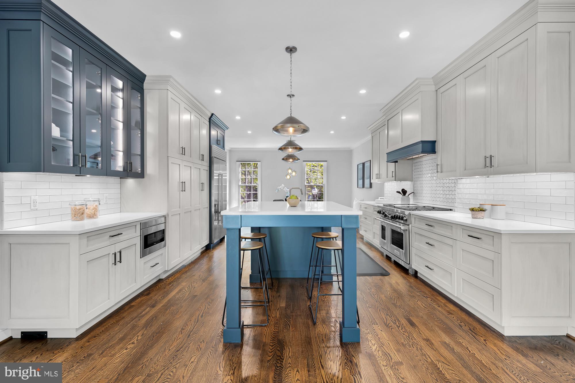 BRADLEY HILLS - Residential