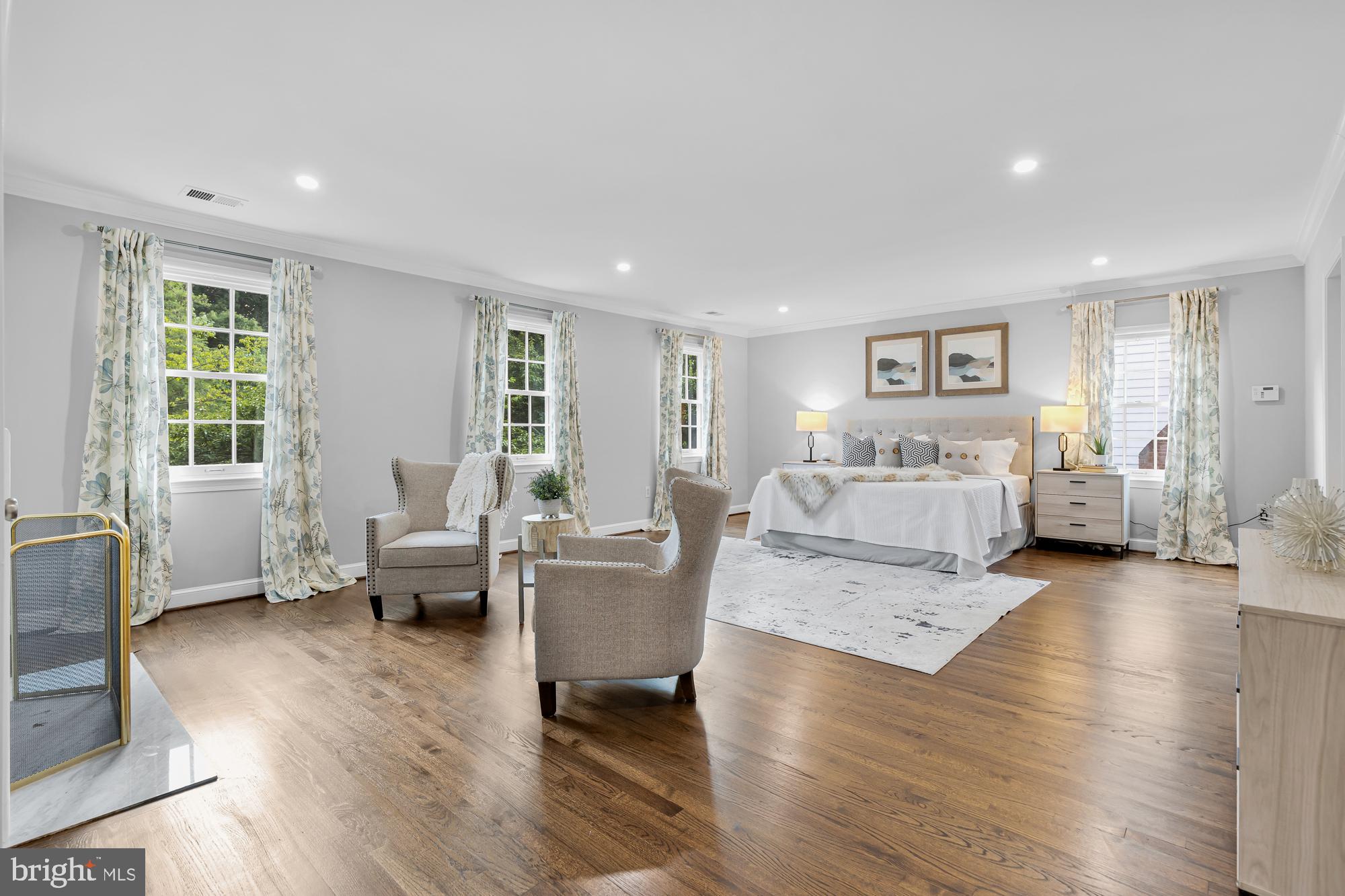 BRADLEY HILLS - Residential