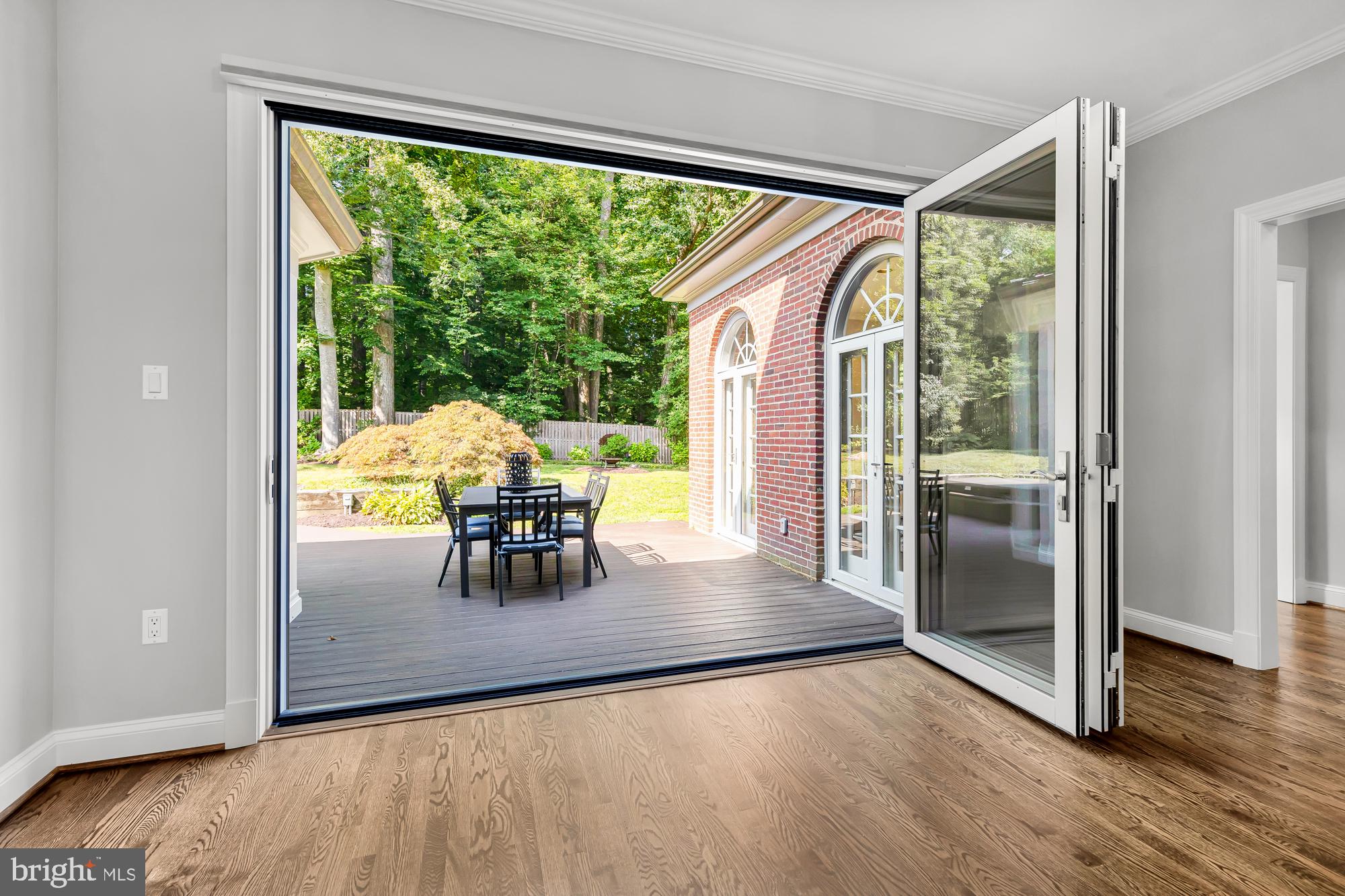 BRADLEY HILLS - Residential