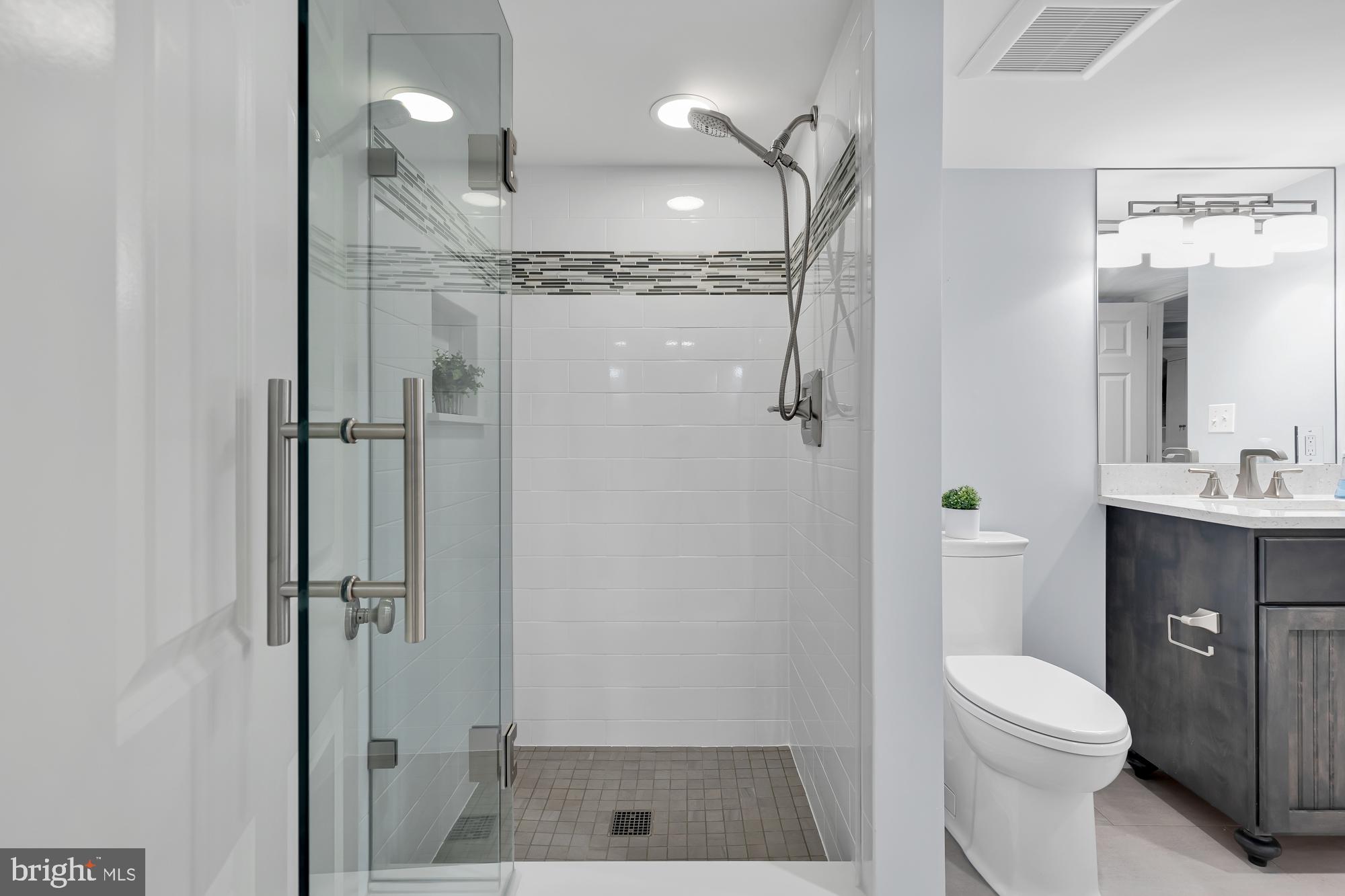 BRADLEY HILLS - Residential