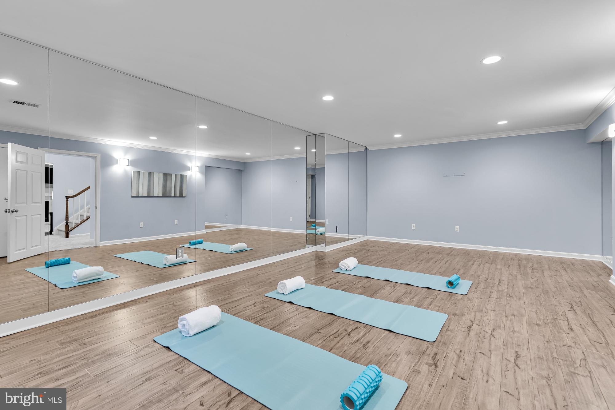 BRADLEY HILLS - Residential